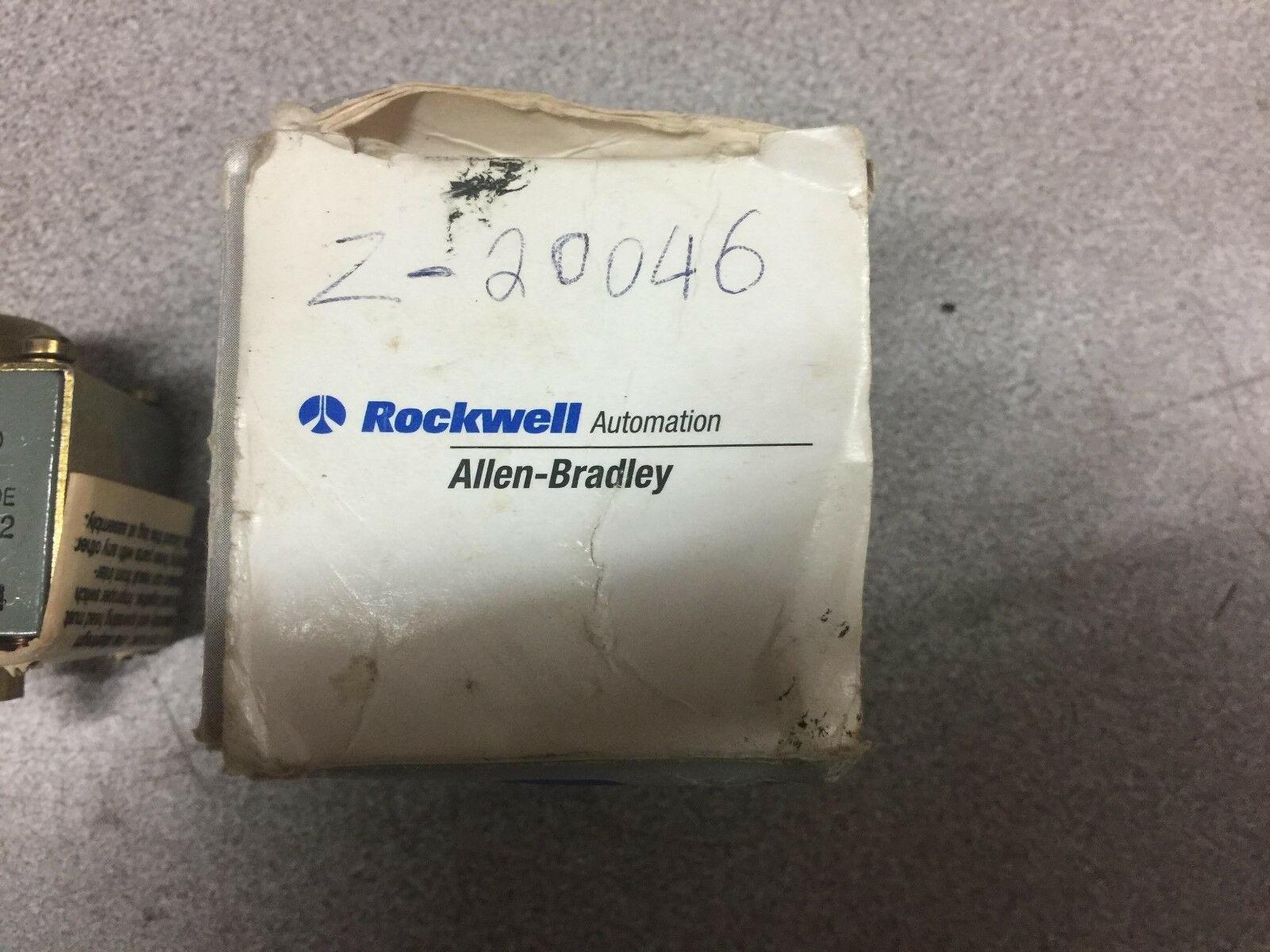 NEW IN BOX ALLEN BRADLEY LIMIT SWITCH HEAD Z-20046