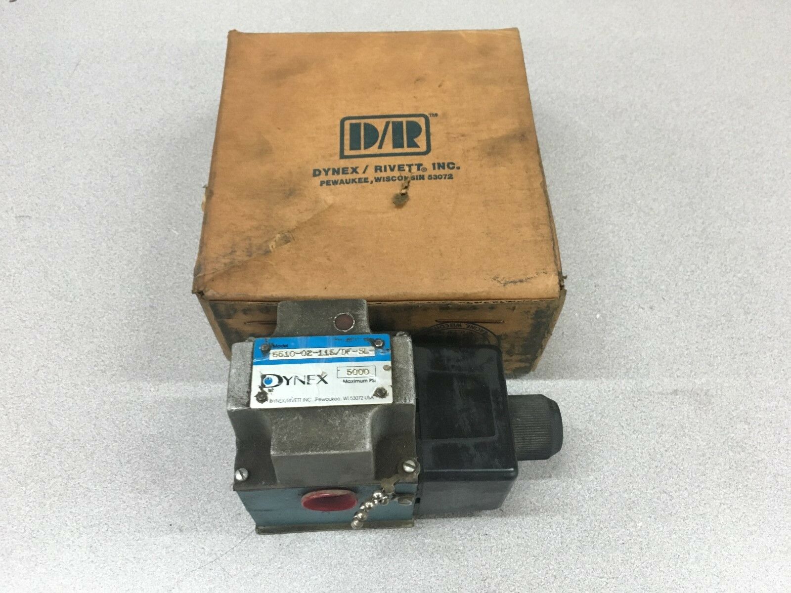 NEW IN BOX DYNEX HYDRAULIC CONTROL VALVE 6510-02-115/DF-SL-71