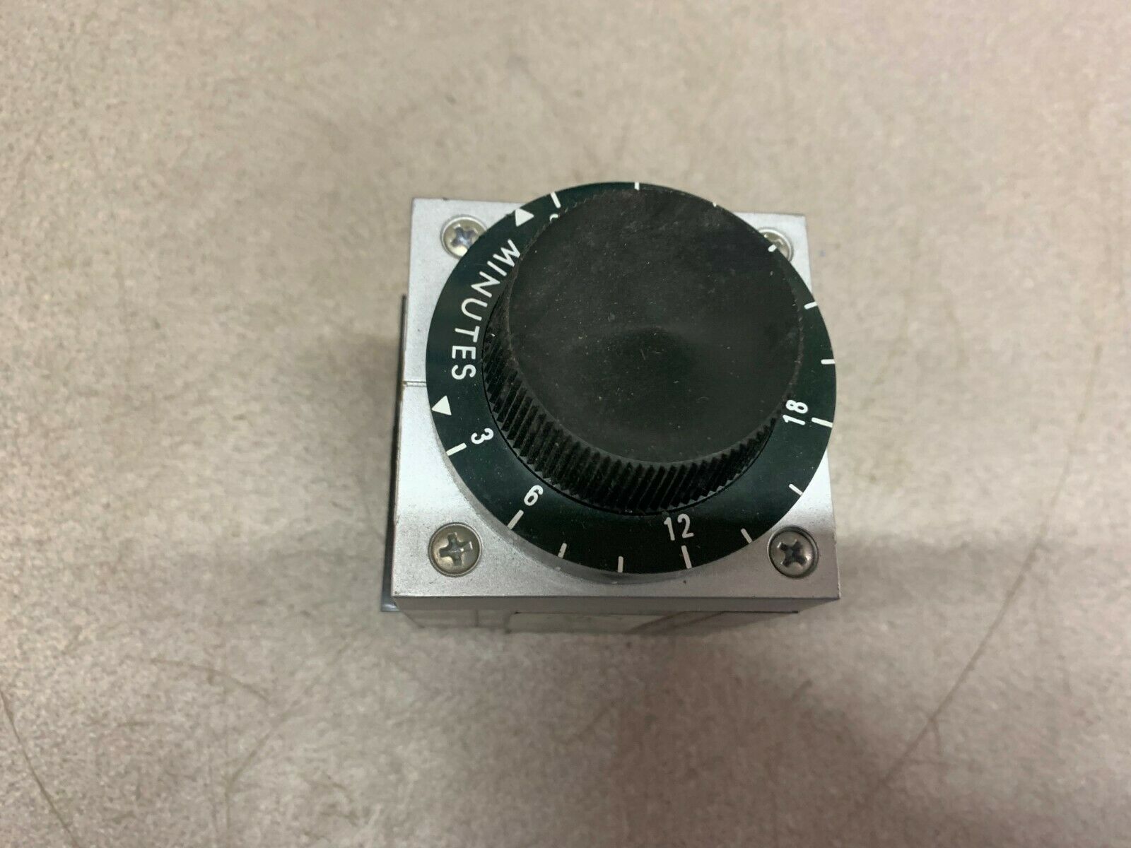 NEW NO BOX AGASTAT 3-30 MINUTE TIMER 7022QH