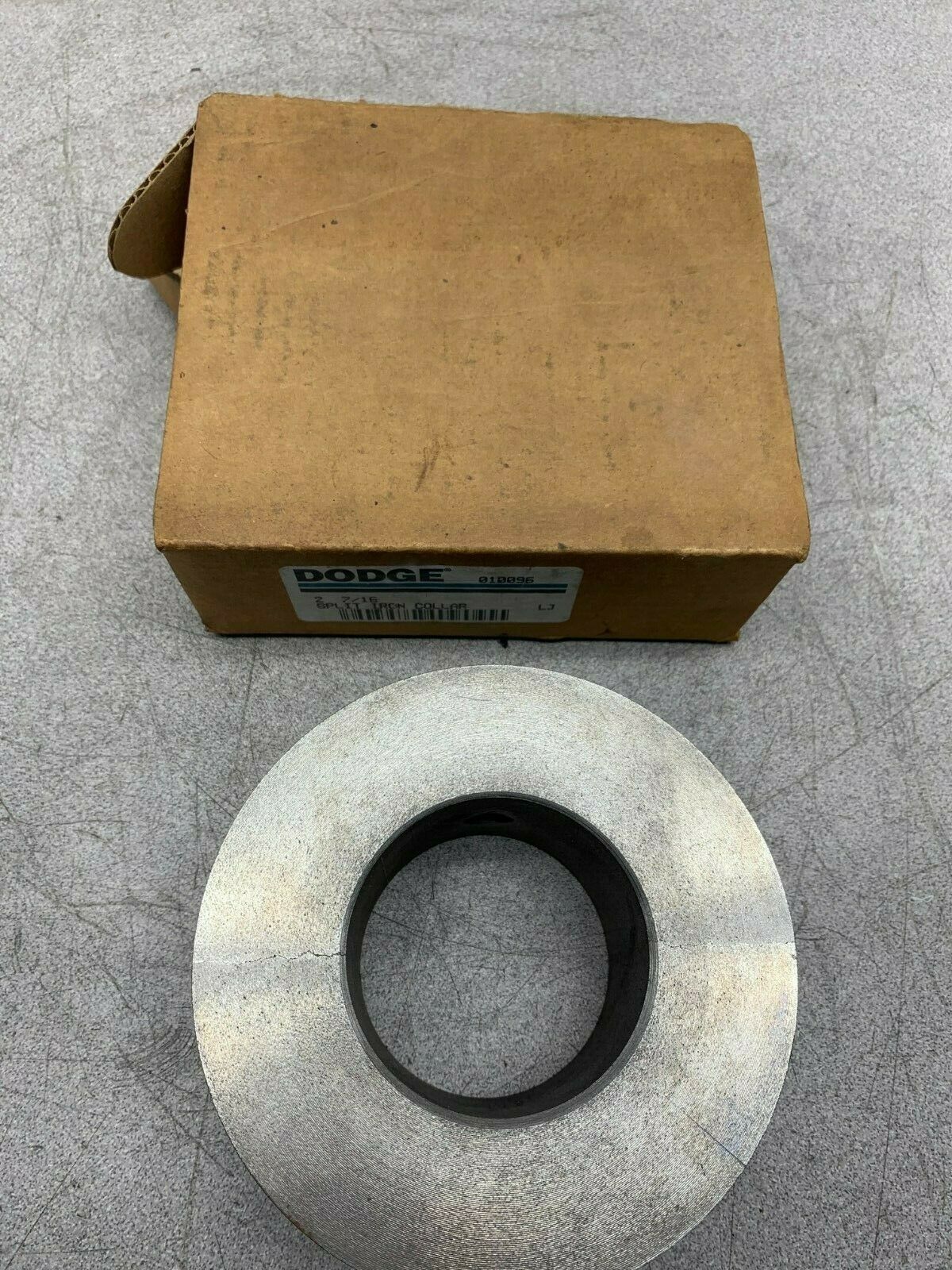 NEW IN BOX DODGE 2 7/16 SPLIT IRON COLLAR 010096