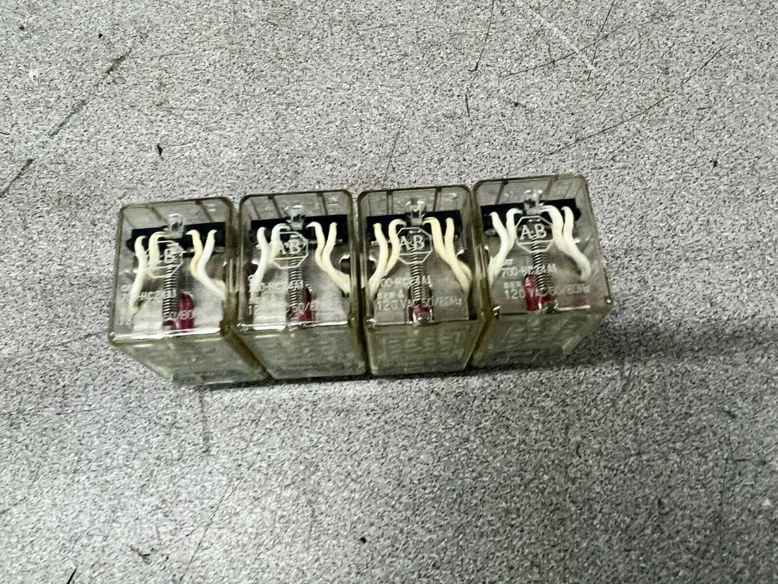 LOT OF 4 NEW NO BOX ALLEN BRADLEY RELAY 700-HC24A1