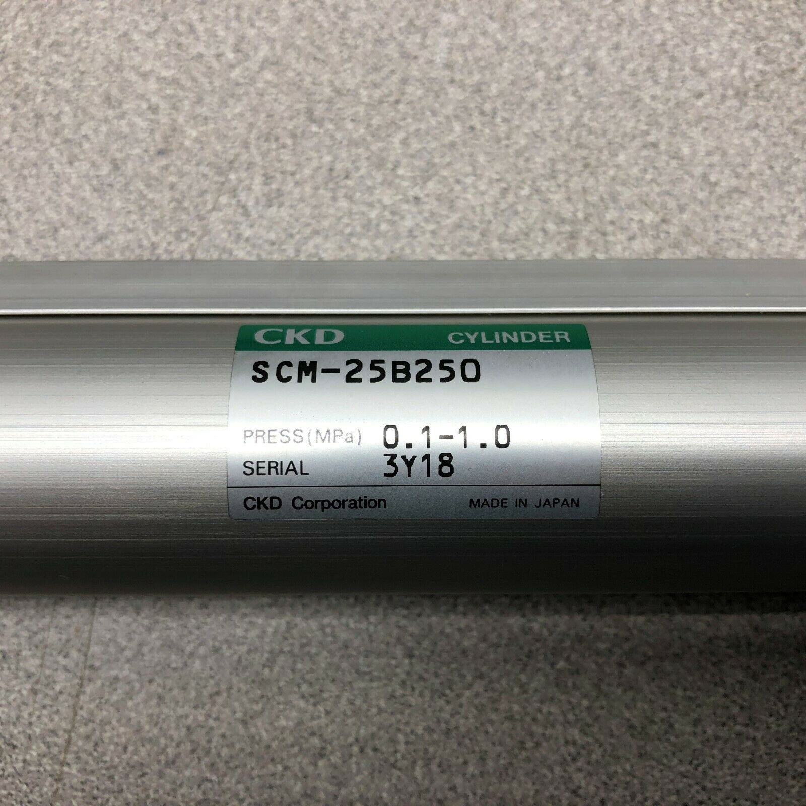 NEW NO BOX CKD PNEUMATIC CYLINDER SCM-25B250