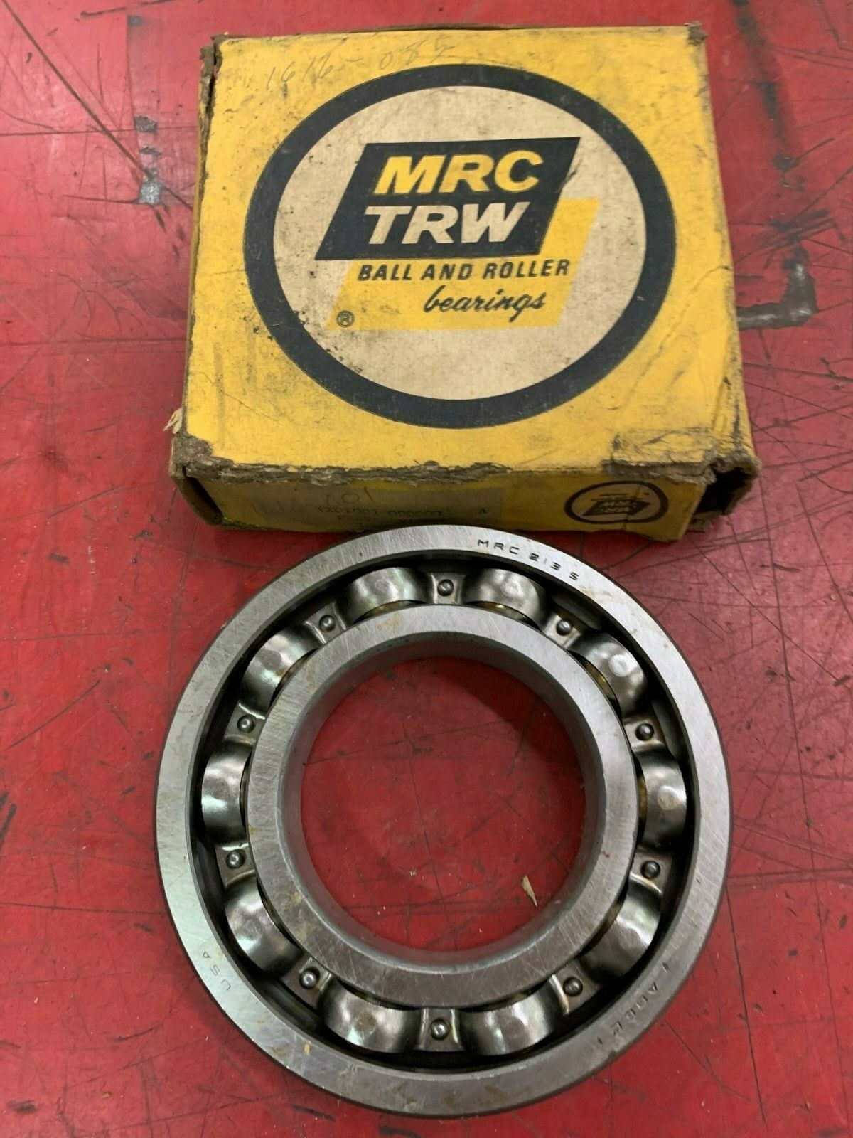 NEW IN BOX BOWER ROLLER BEARING 213S