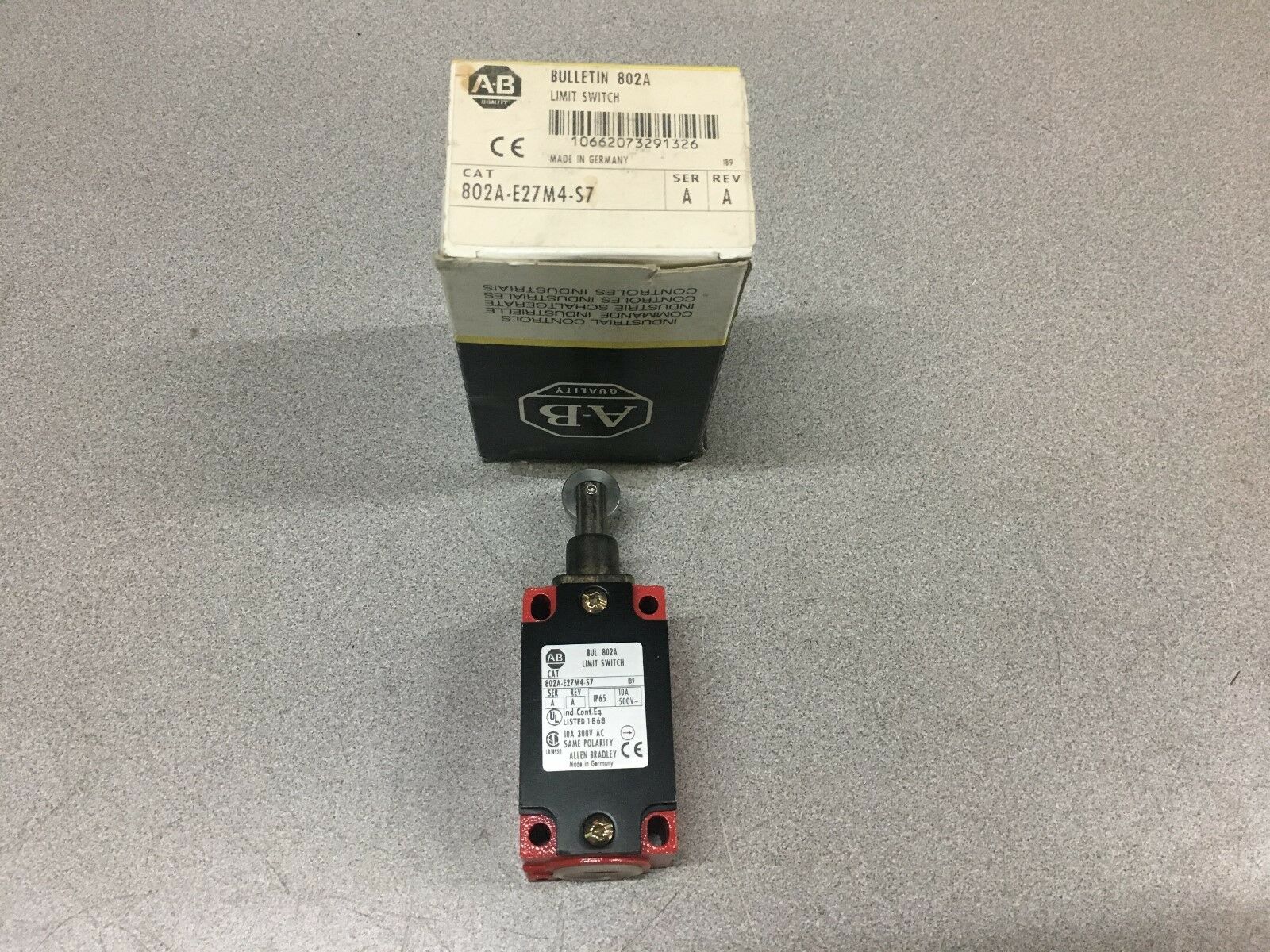 NEW IN BOX ALLEN BRADLEY LIMIT SWITCH 802A-E27M4-S7 SERIES A