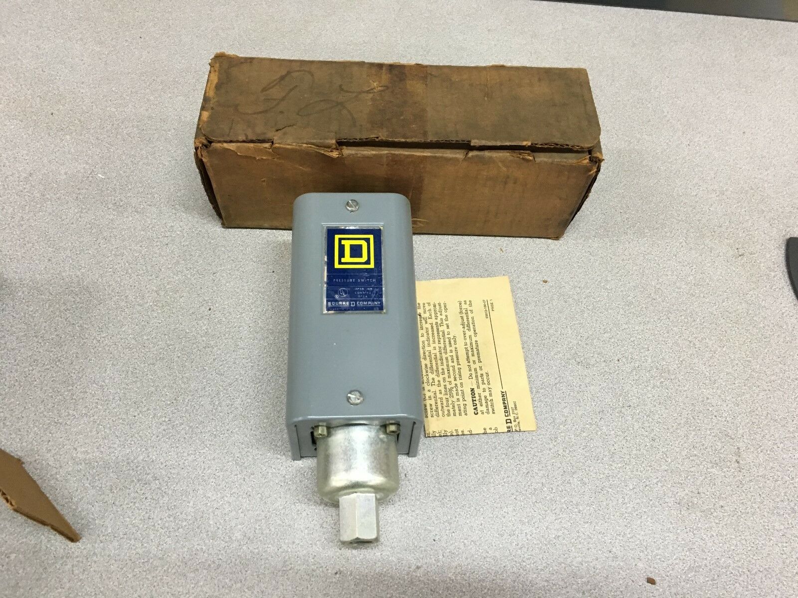 NEW IN BOX SQUARE D PRESSURE SWITCH 9012 BCG-4 SERIES A