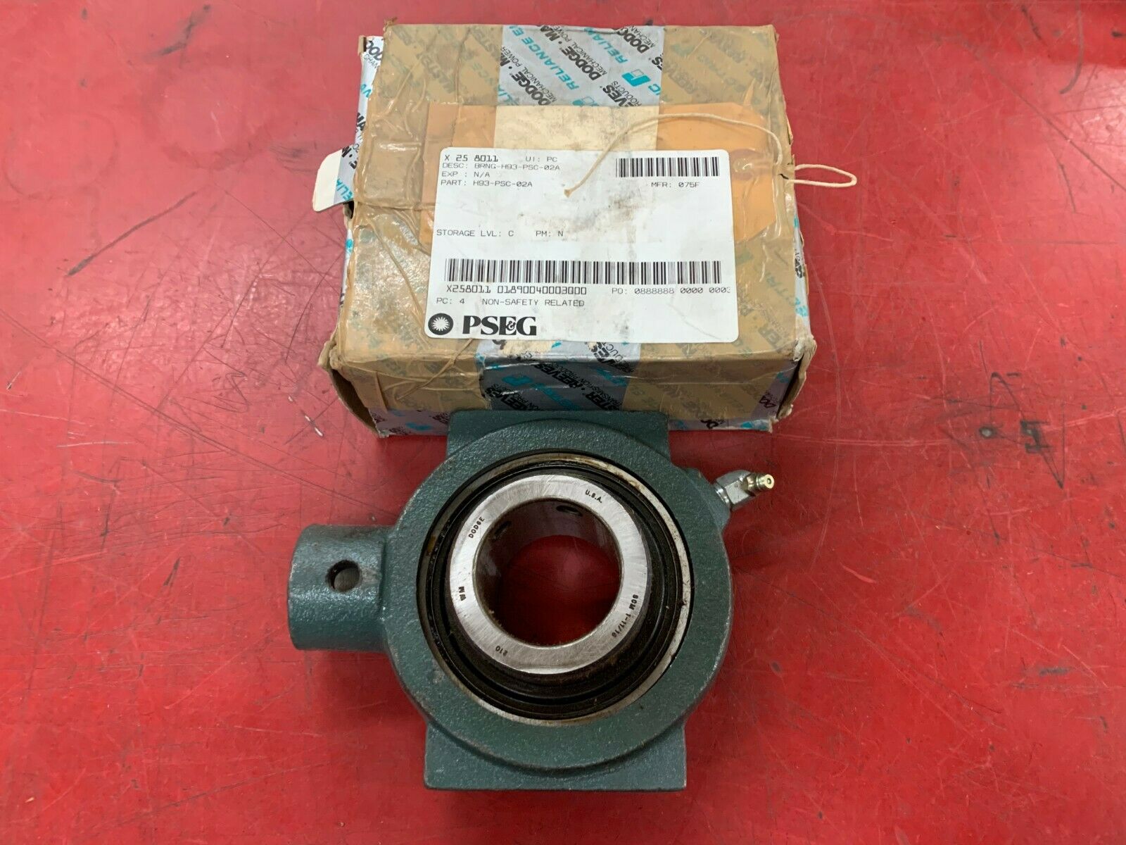 NEW IN BOX DODGE TAKE-UP BEARING NSTU-SCM-113