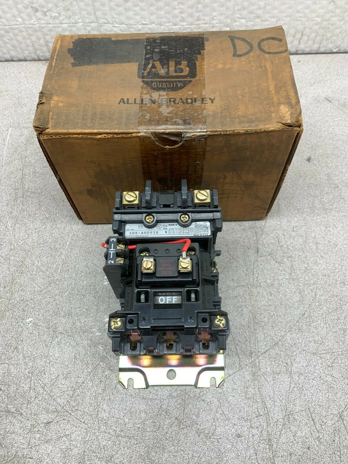 NEW IN BOX ALLEN-BRADLEY 2 POLE SIZE 0 STARTER 110/120V. COIL 500-AOD920 SERIES