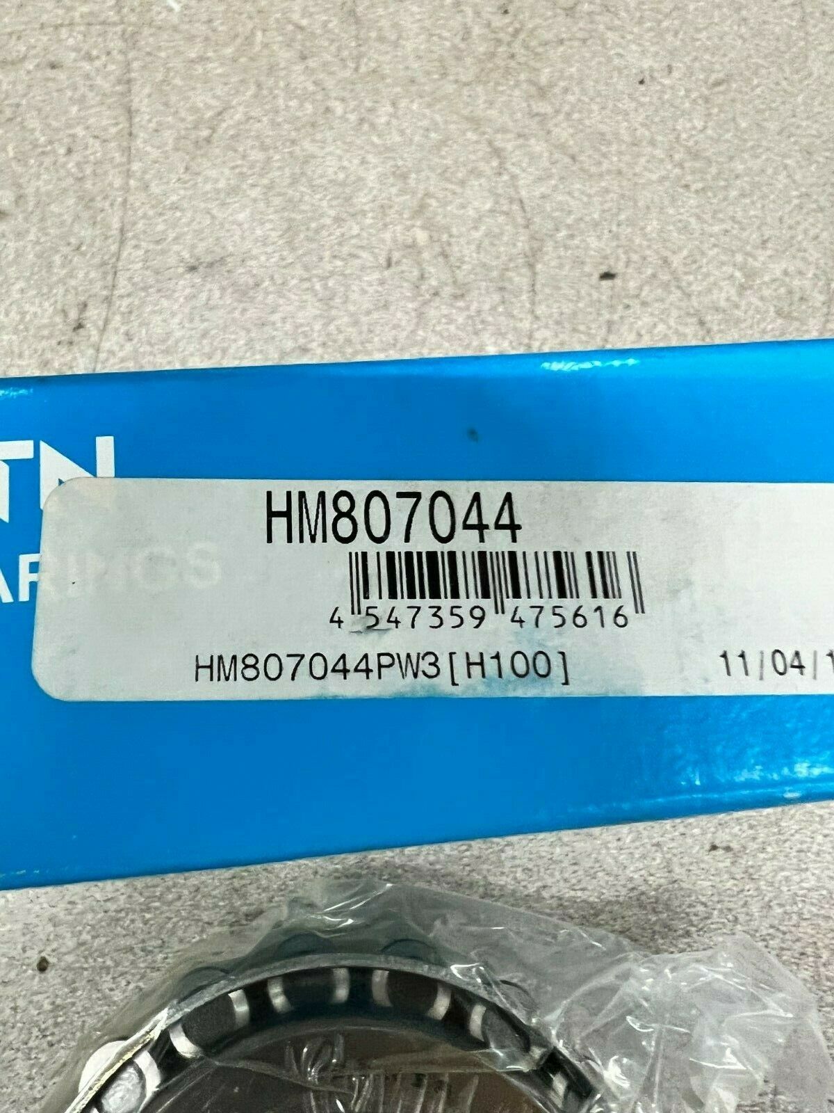 NEW IN BOX NTN ROLLER BEARING HM807044PW3