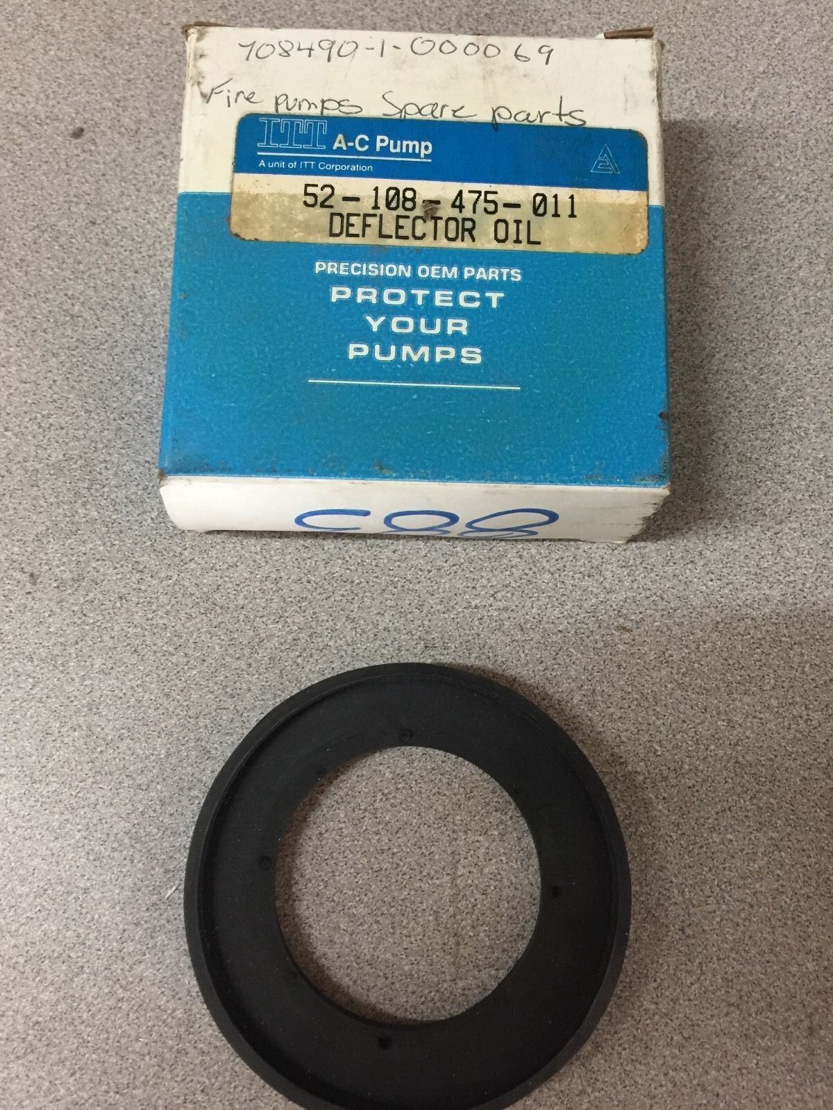 NEW IN BOX ITT DEFLECTOR OIL SEAL 52-108-475-011