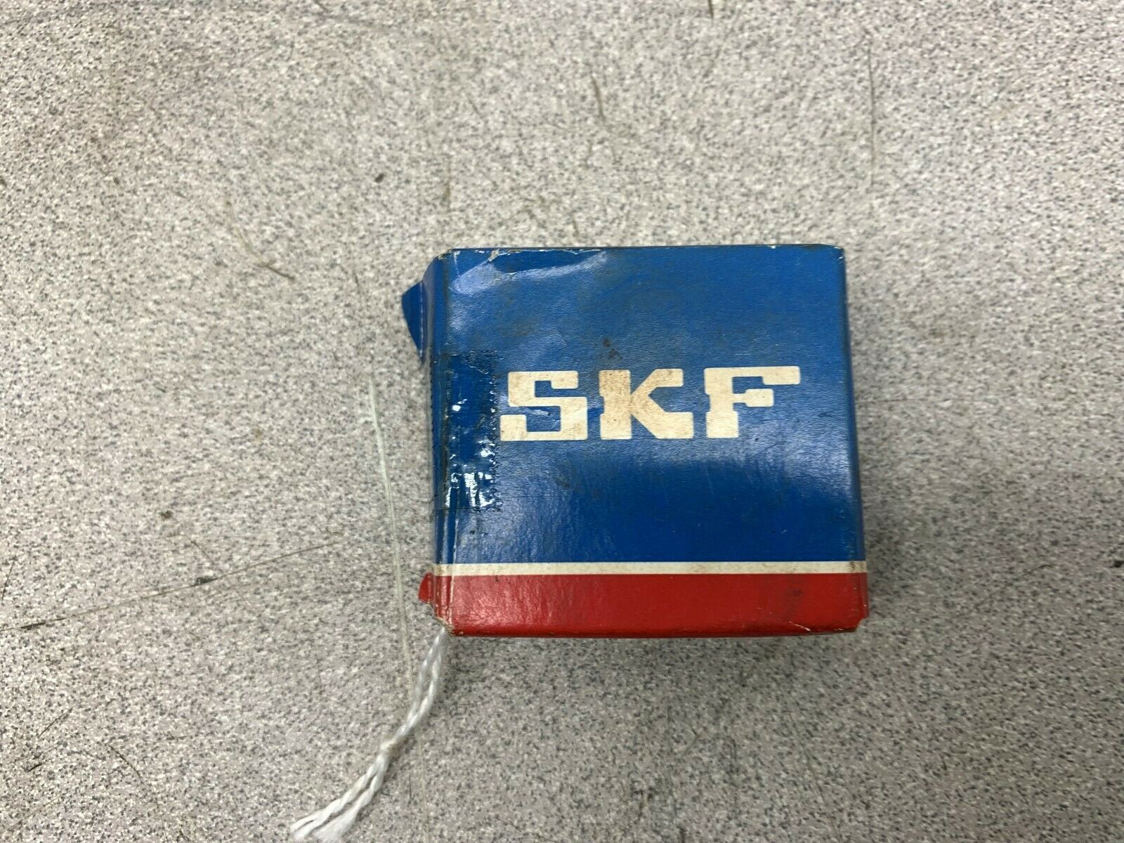 LOT OF 6 NEW IN BOX SKF BEARING 6202 JEM