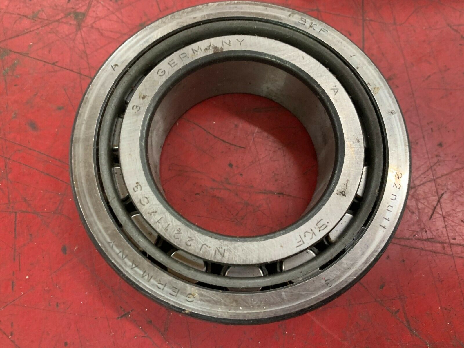 NEW IN BOX SKF ROLLER BEARING NJ 212 J