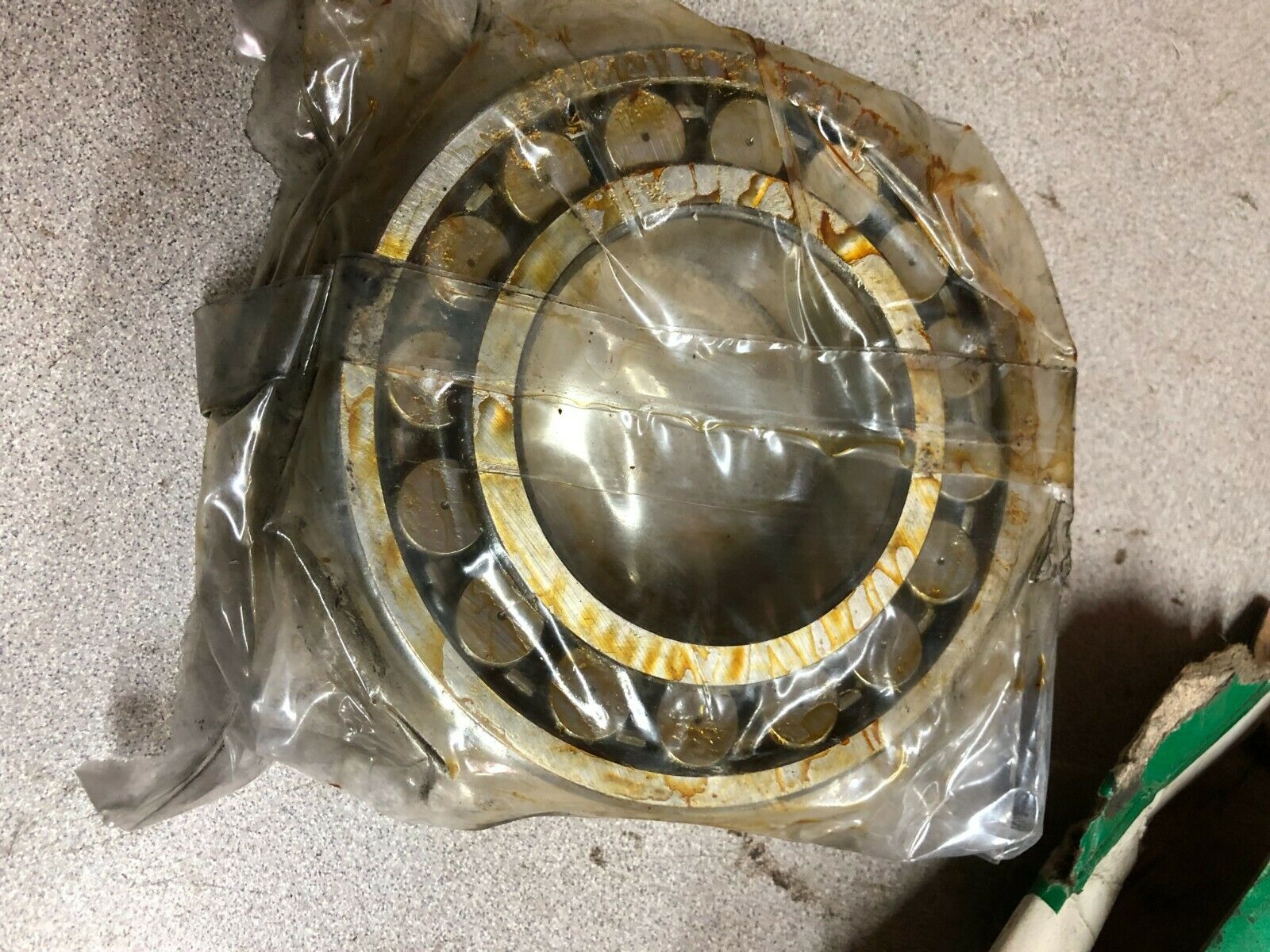 NEW IN BOX TORRINGTON SPHERICAL ROLLER BEARING 22213KVJW33C3