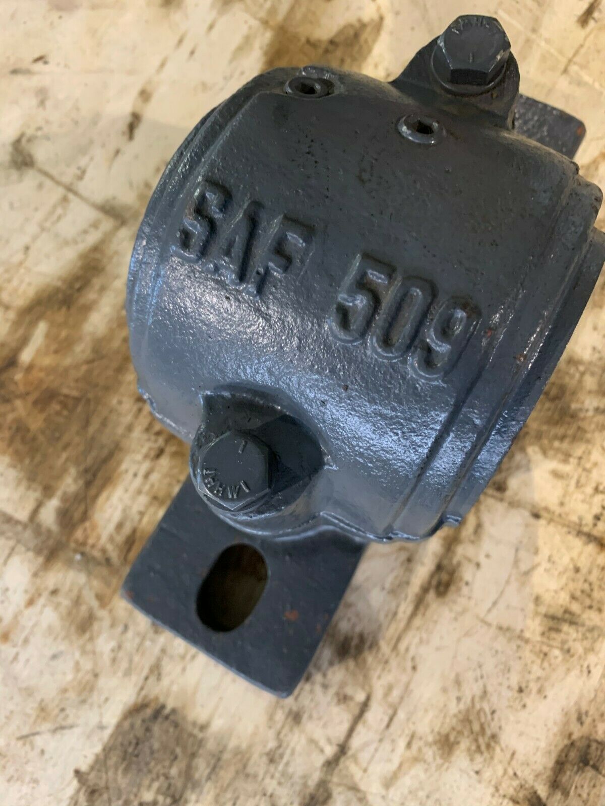 NEW NO BOX SKF PILLOW BLOCK BEARING HOUSING SAF 509