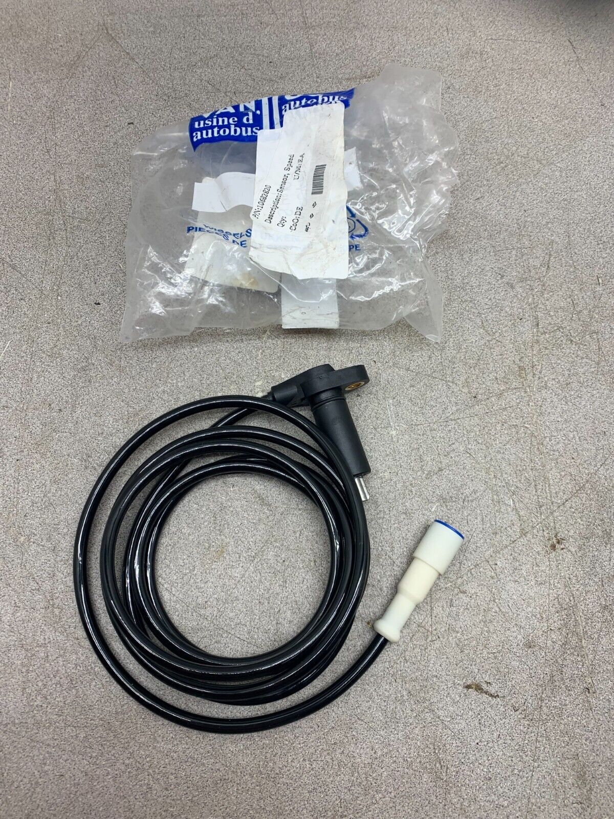 NEW NO BOX BOSCH SPEED SENSOR 0.486.000.101