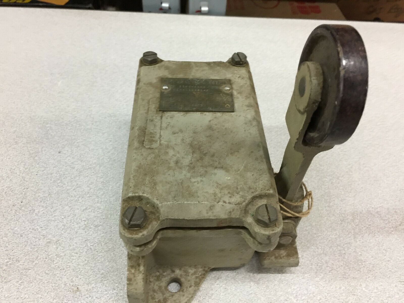 USED GE LIMIT SWITCH CR5896-A1K6