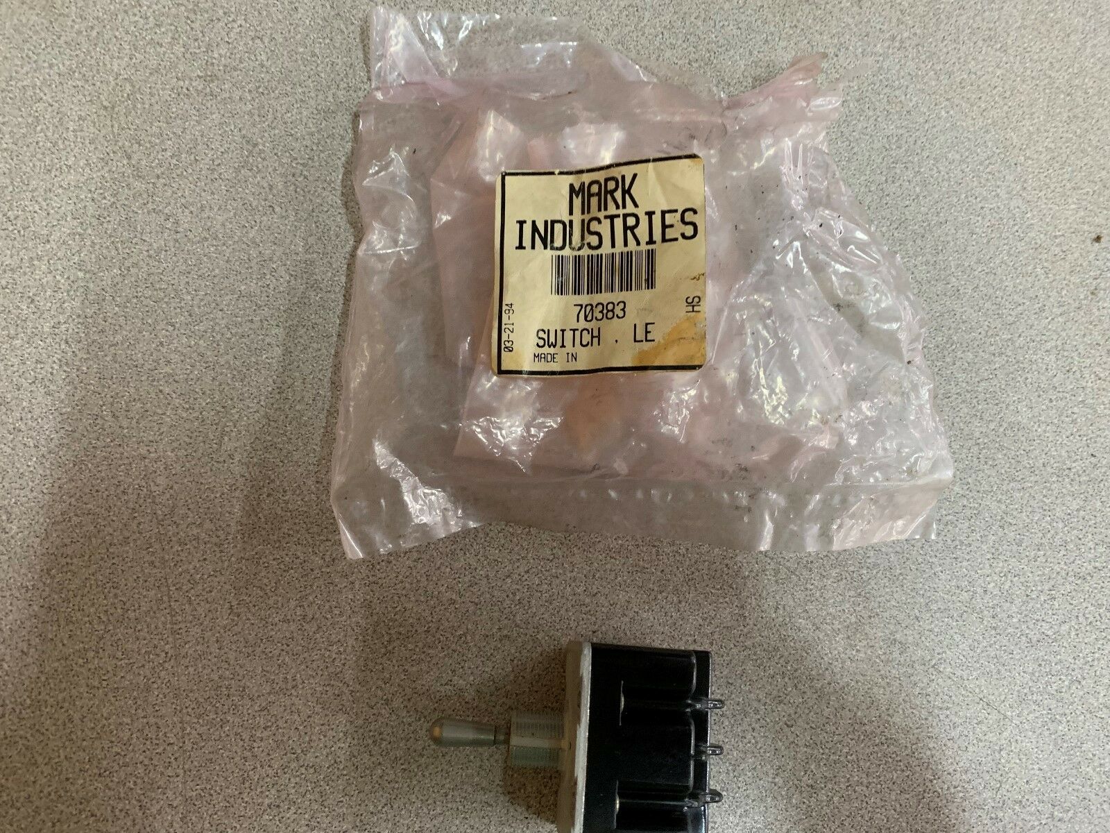 NEW IN BAG MARK INDUSTRIES SWITCH MS24525-27