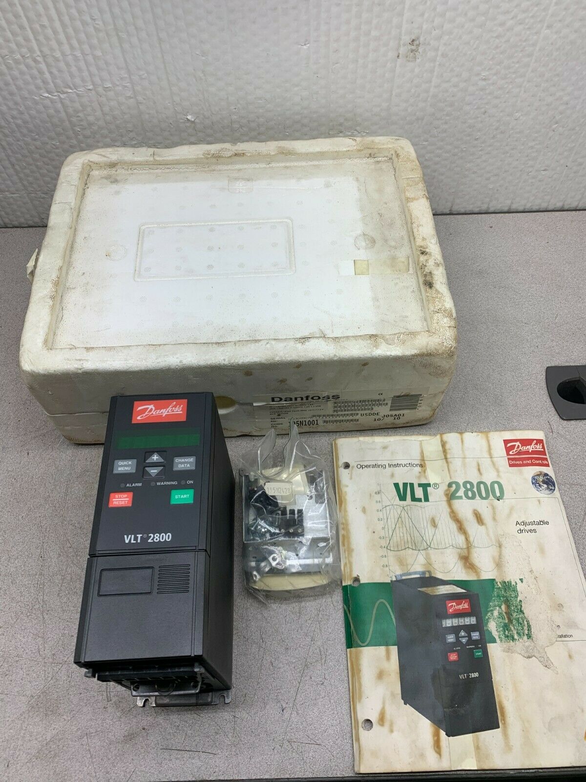 NEW DANFOSS VLT 2800 VARIABLE SPEED DRIVE 195N1001