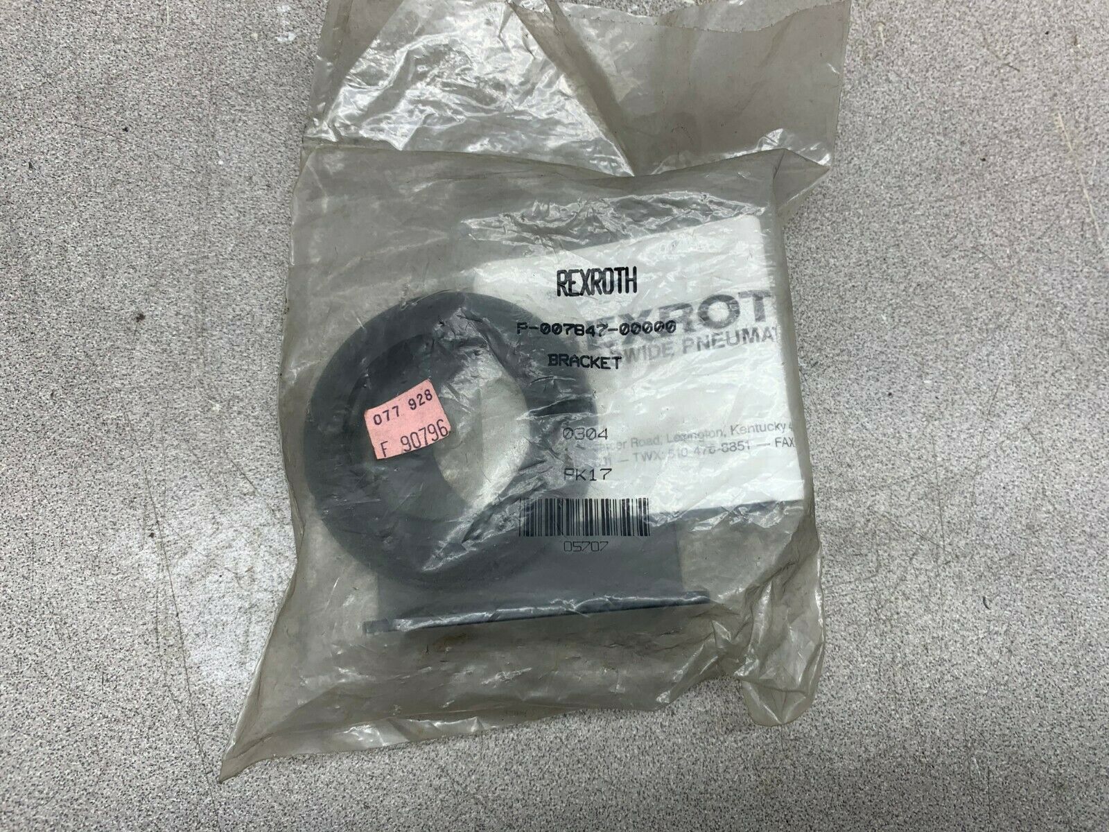 NEW IN BAG REXROTH BRACKET P-007847-00000