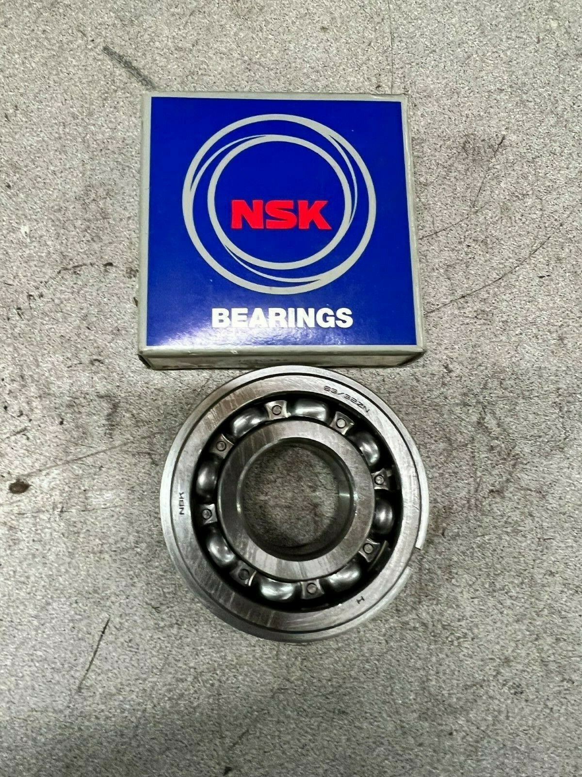 NEW IN BOX NSK 63/32ZN ROLLER BEARING 63/32ZNR8C3**