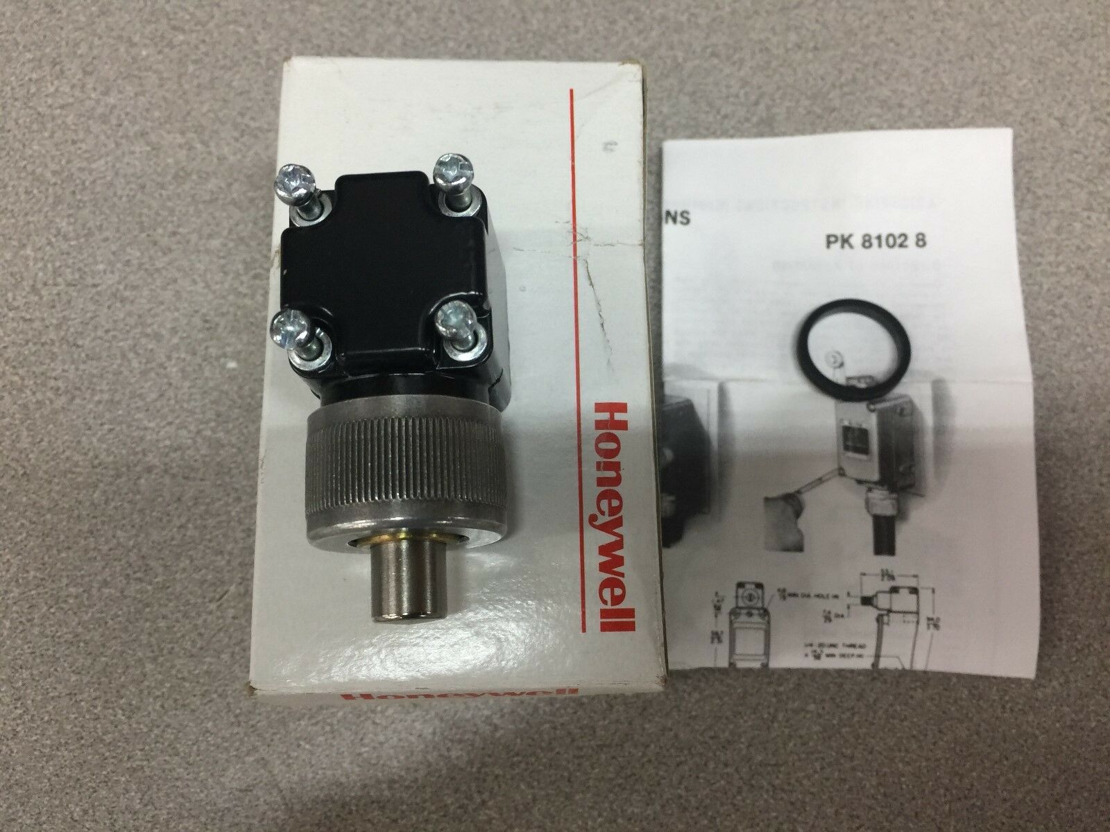 NEW IN BOX HONEYWELL MICRO SWITCH 9PA44