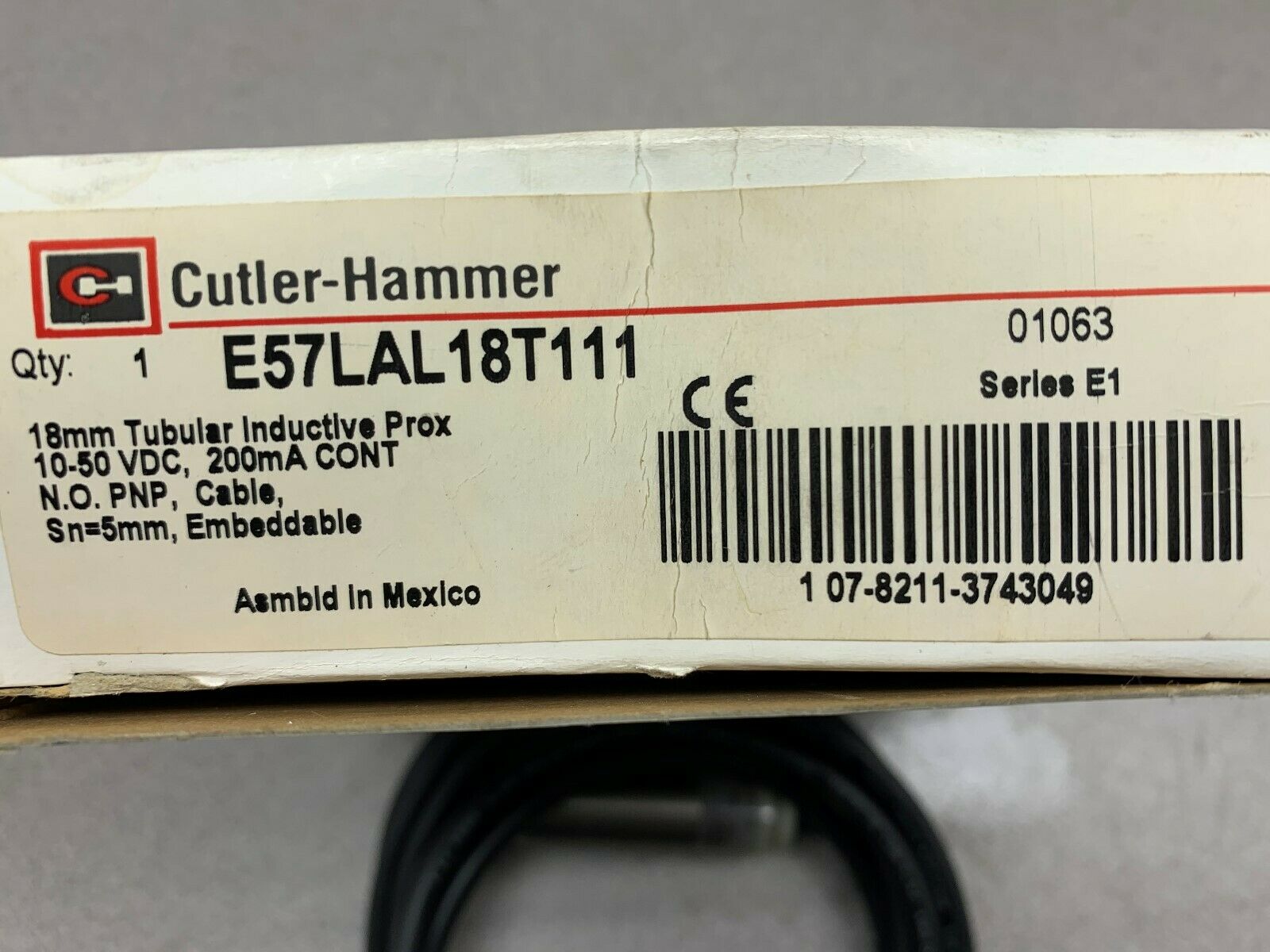 NEW IN BOX CUTLER HAMMER SENSOR E57LAL18T111