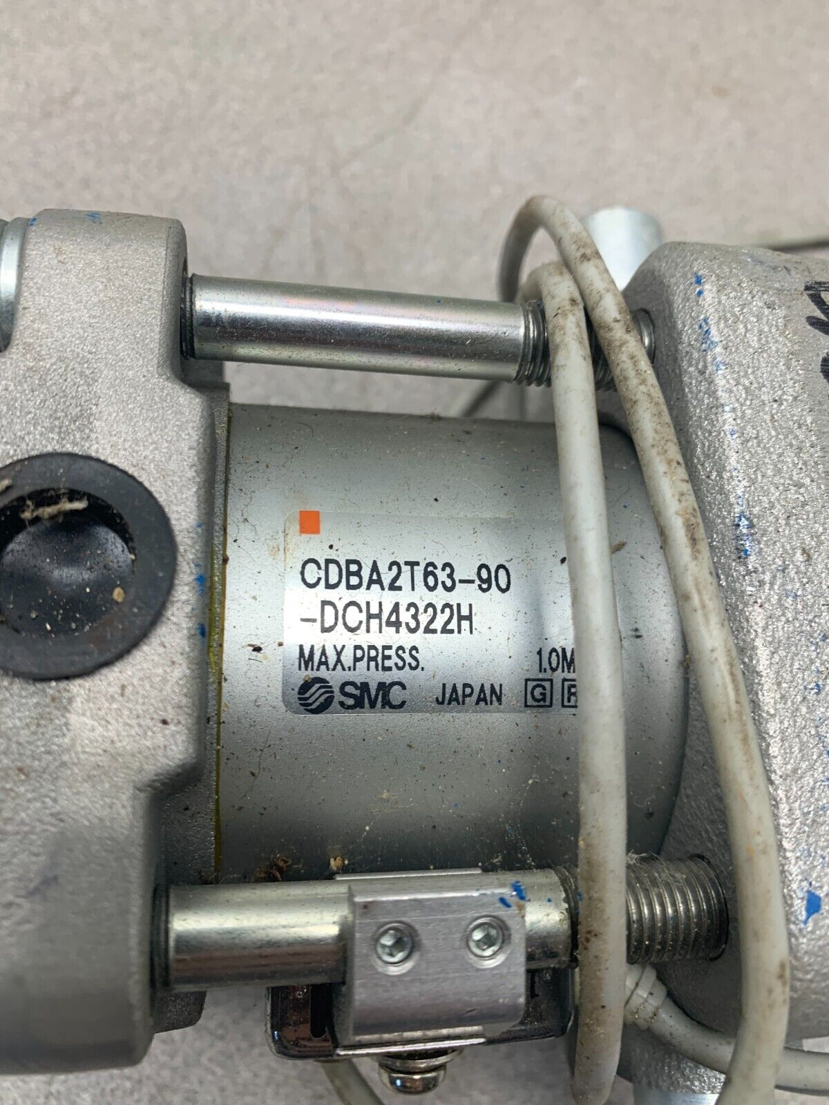 USED SMC CYLINDER CDBA2T63-90-DCH4322H