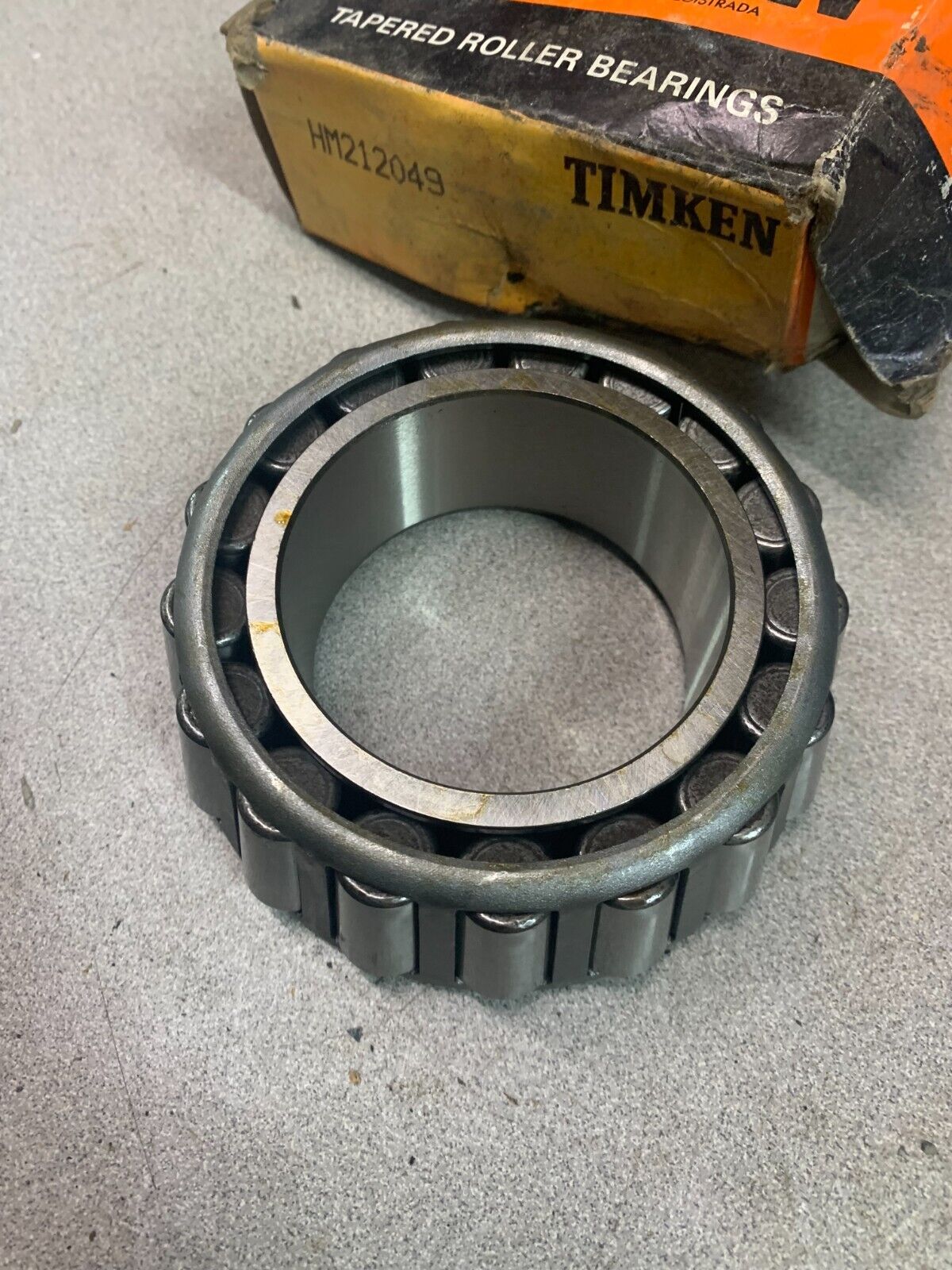 NEW IN BOX TIMKEN TAPERED ROLLER CONE BEARING HM212049