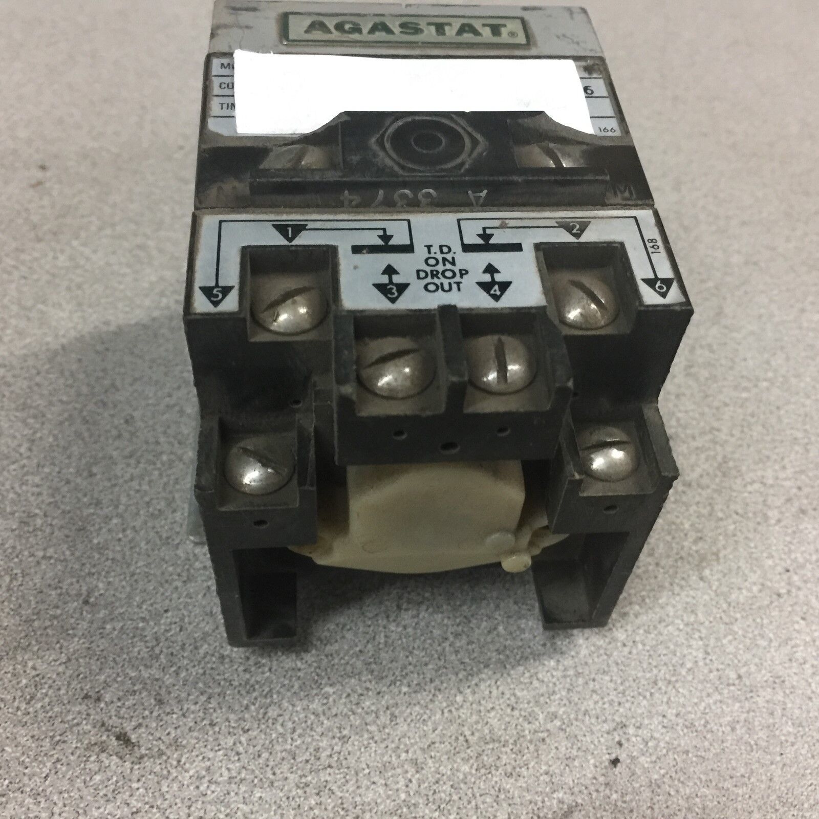 USED TYCO AGASTAT TIME RELAY MISSING KNOB 120 V  20-200 SEC 7012AE