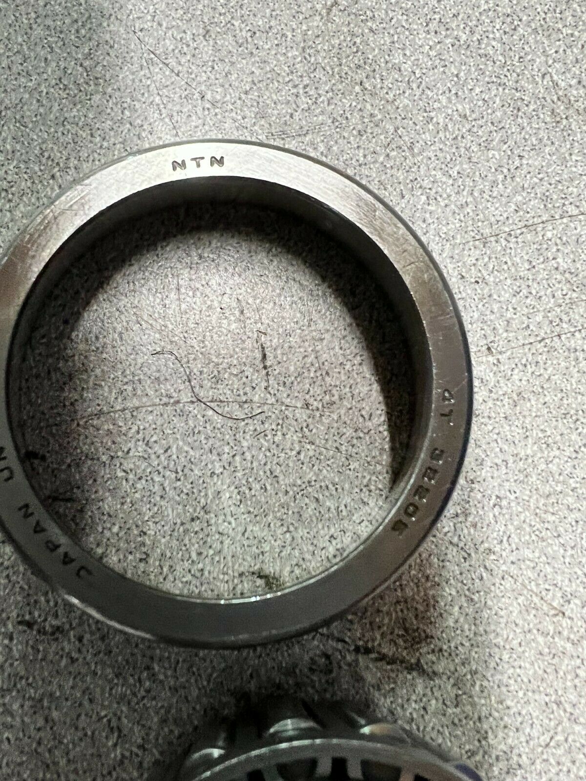 NEW IN BOX NTN BEARING WITH RACE 4T-32205