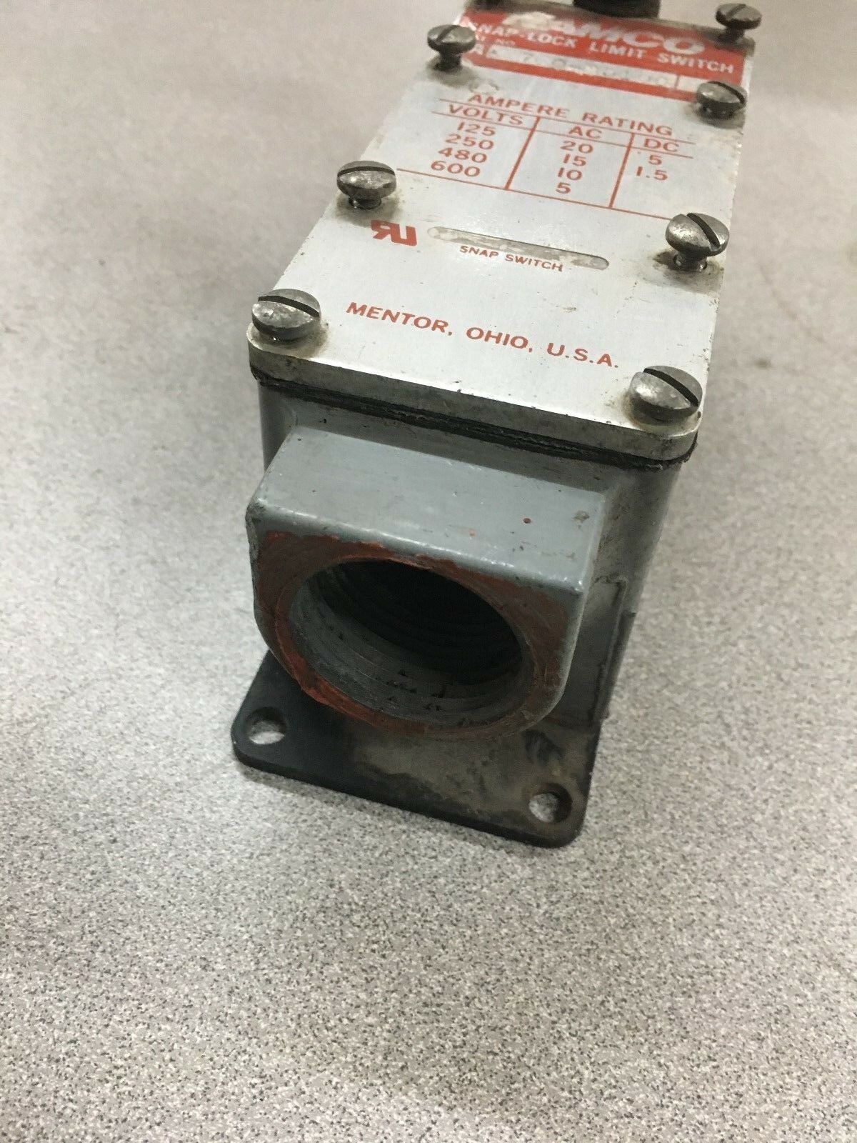 USED NAMCO SNAP-LOCK LIMIT SWITCH EA700-80100