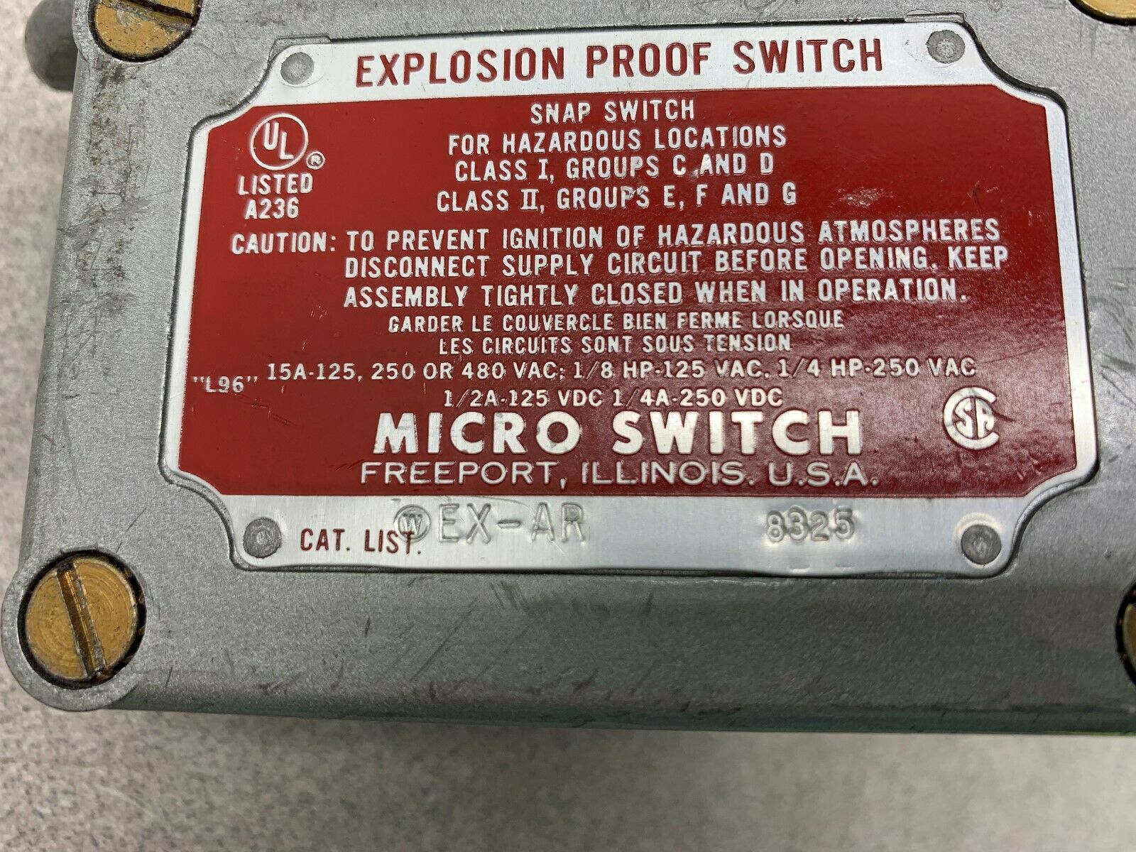 NEW NO BOX MICRO SWITCH EX-AR