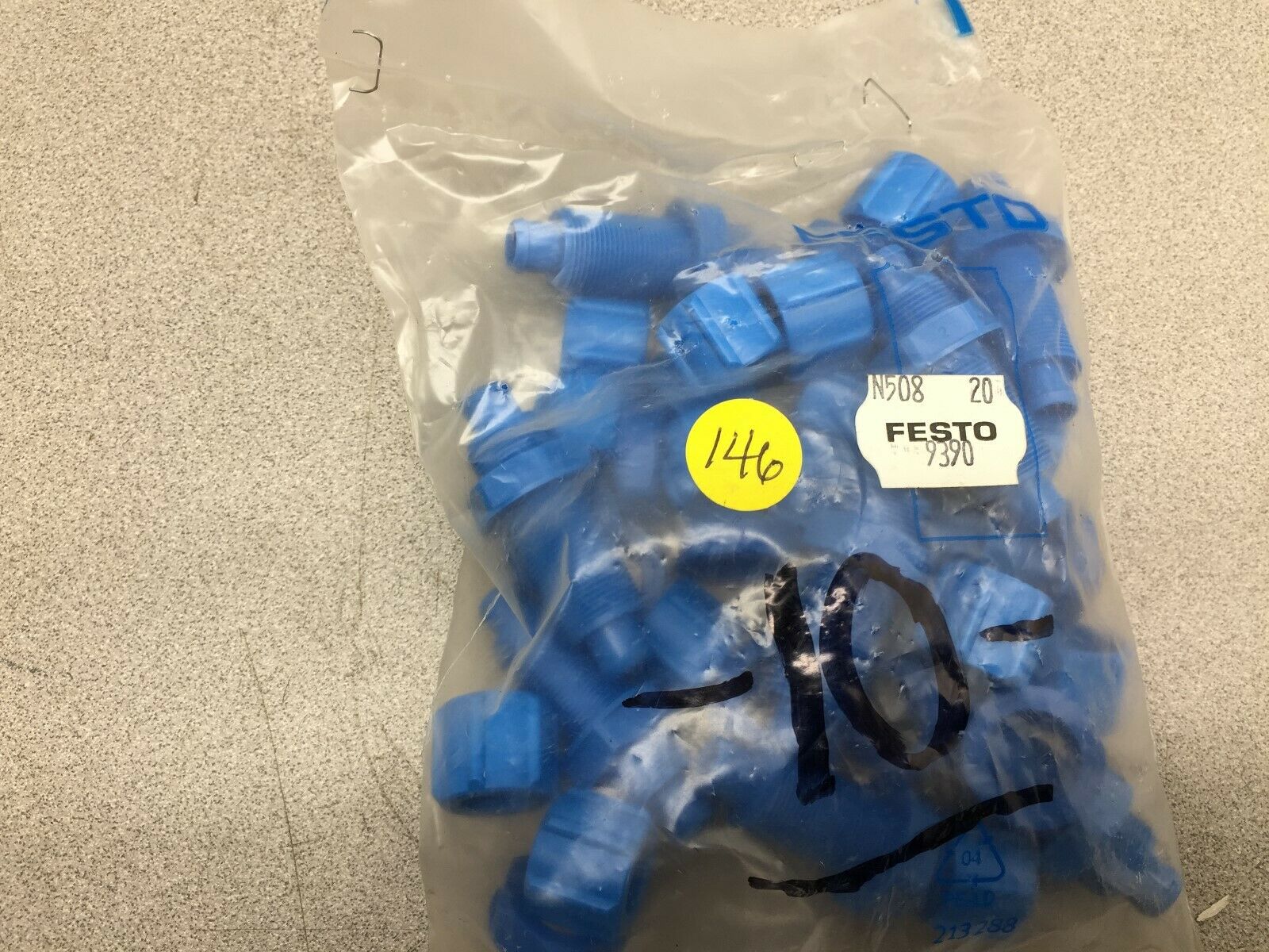 NEW IN BAG OF 10 FESTO BULKHEAD QUICK CONNECTORS FESTO 9390