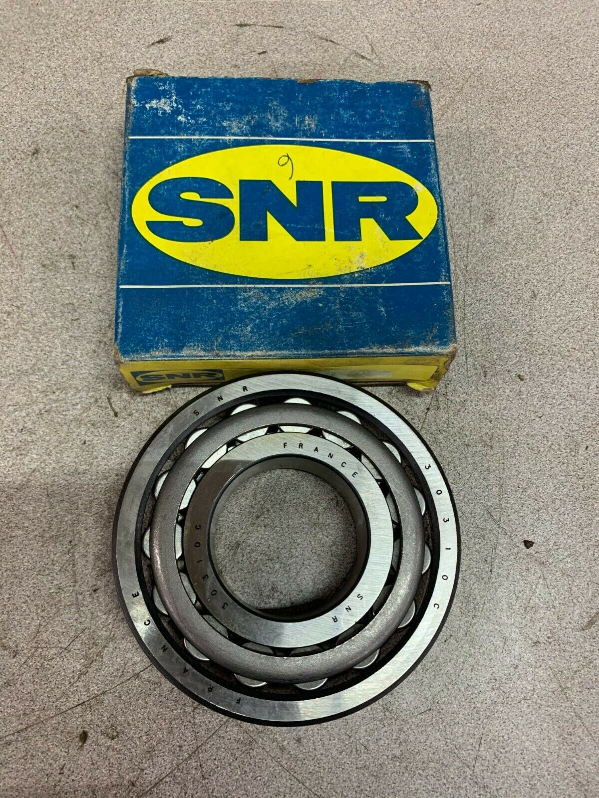 NEW IN BOX SNR BEARING AND RACE 30310C