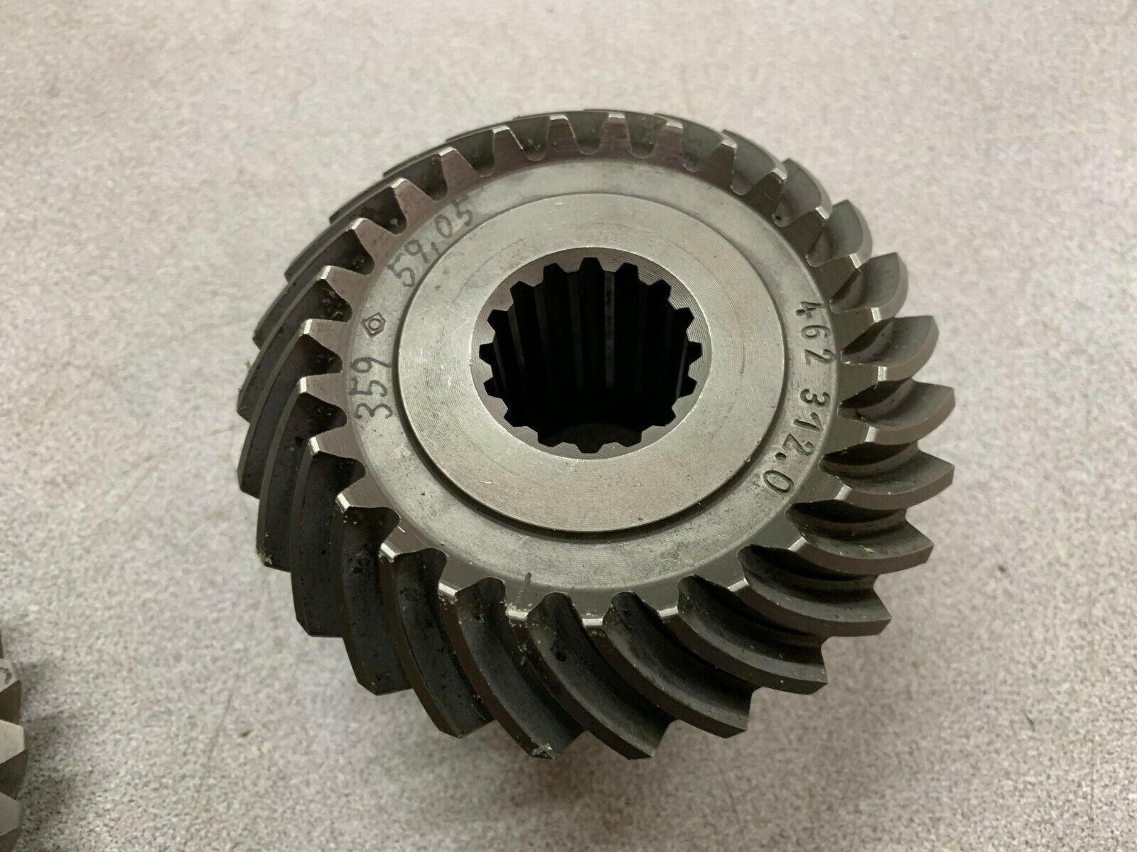 NEW NO BOX EATON 359 59.05 GEAR 462 312.0