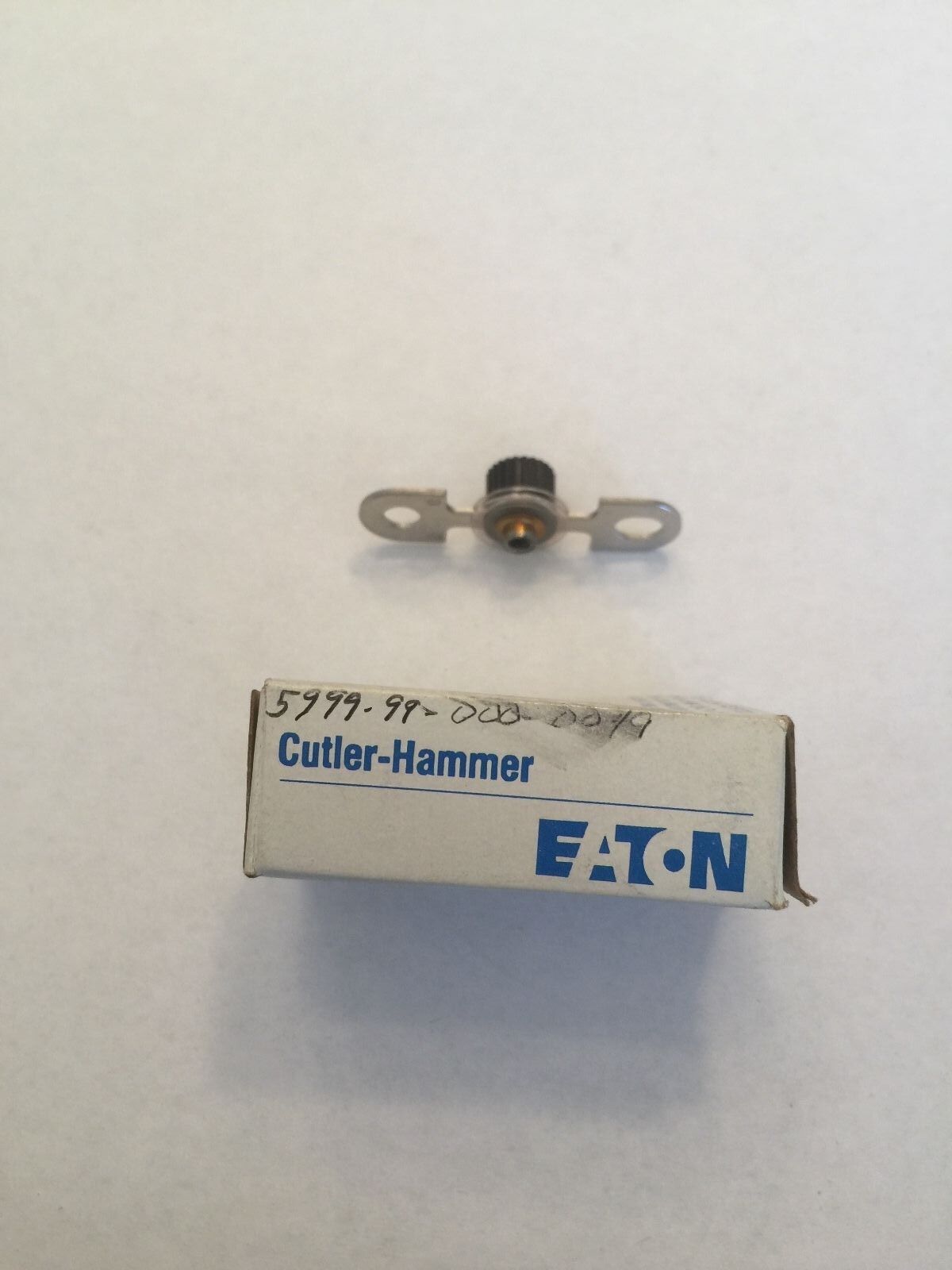 NEW IN BOX CUTLER HAMMER HEATER ELEMENT H28