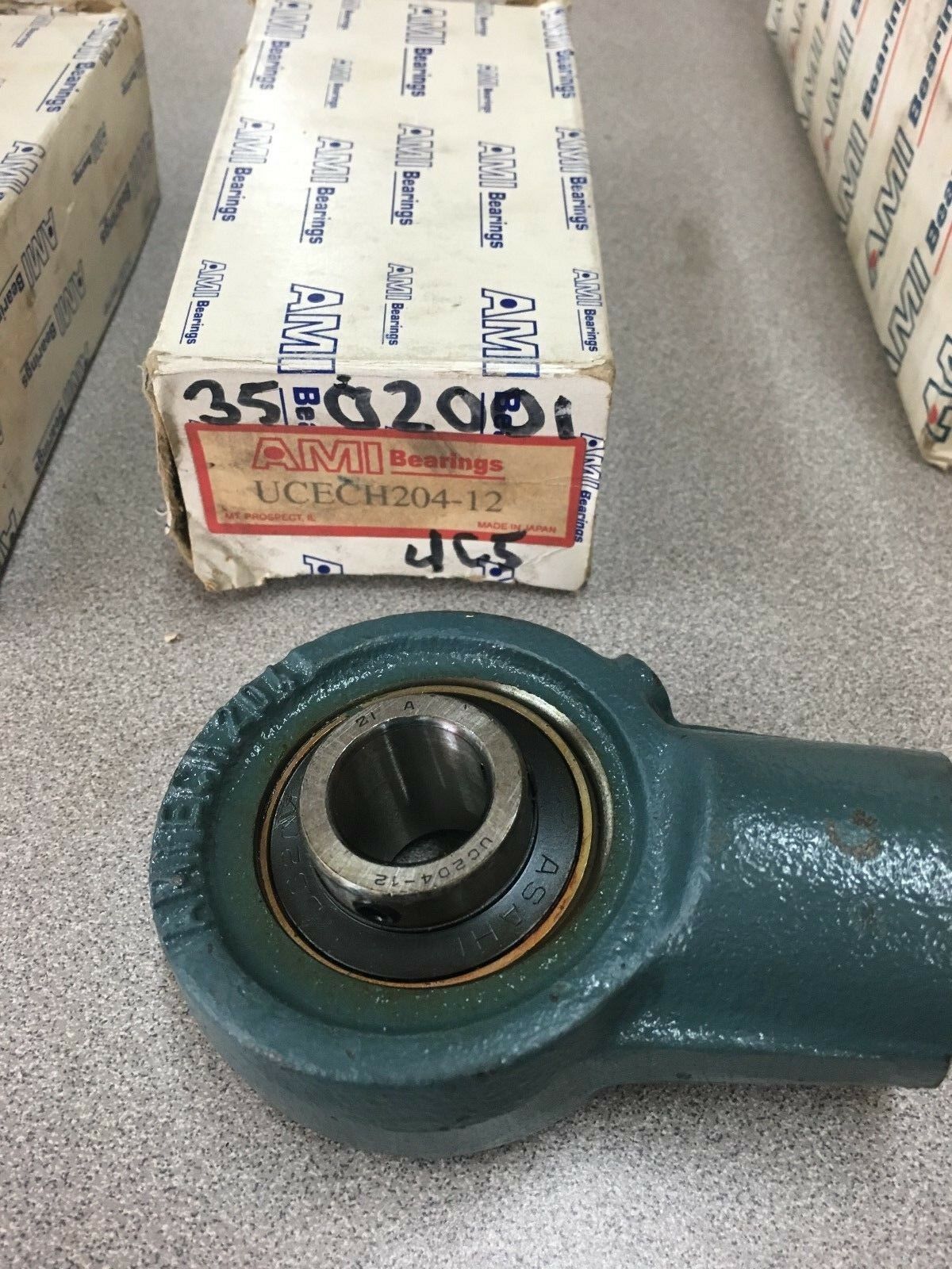 NEW IN BOX AMI BEARING  UCECH204-12