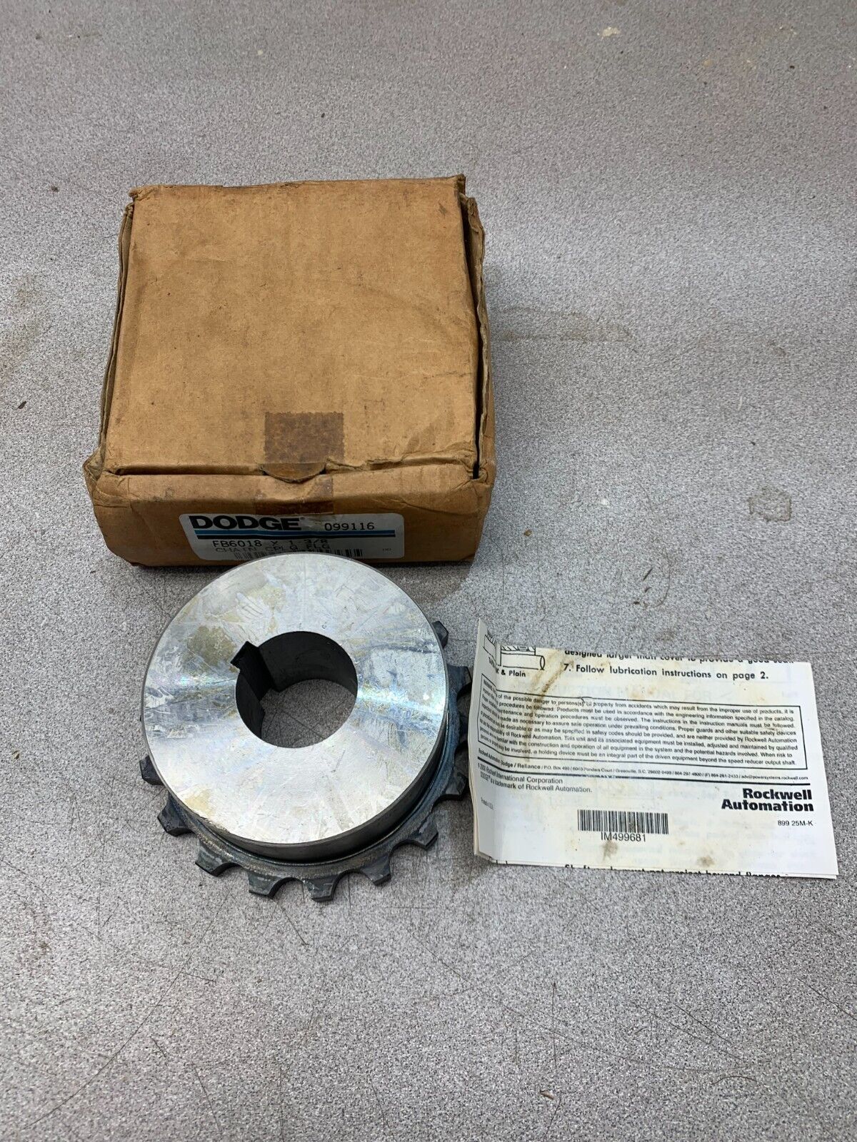 NEW IN BOX DODGE 099116 CHAIN COUPLING FLANGE FB6018 X 1-3/8