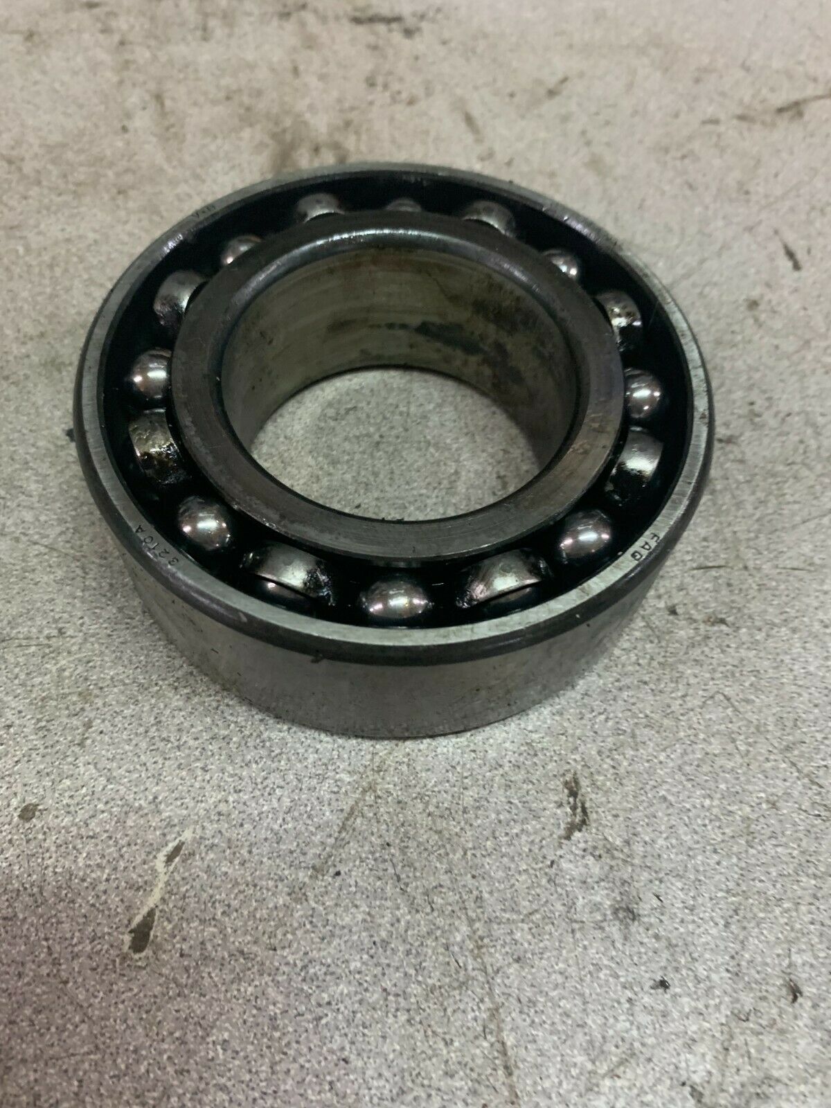 NEW NO BOX FAG ROLLER BEARING 3210A