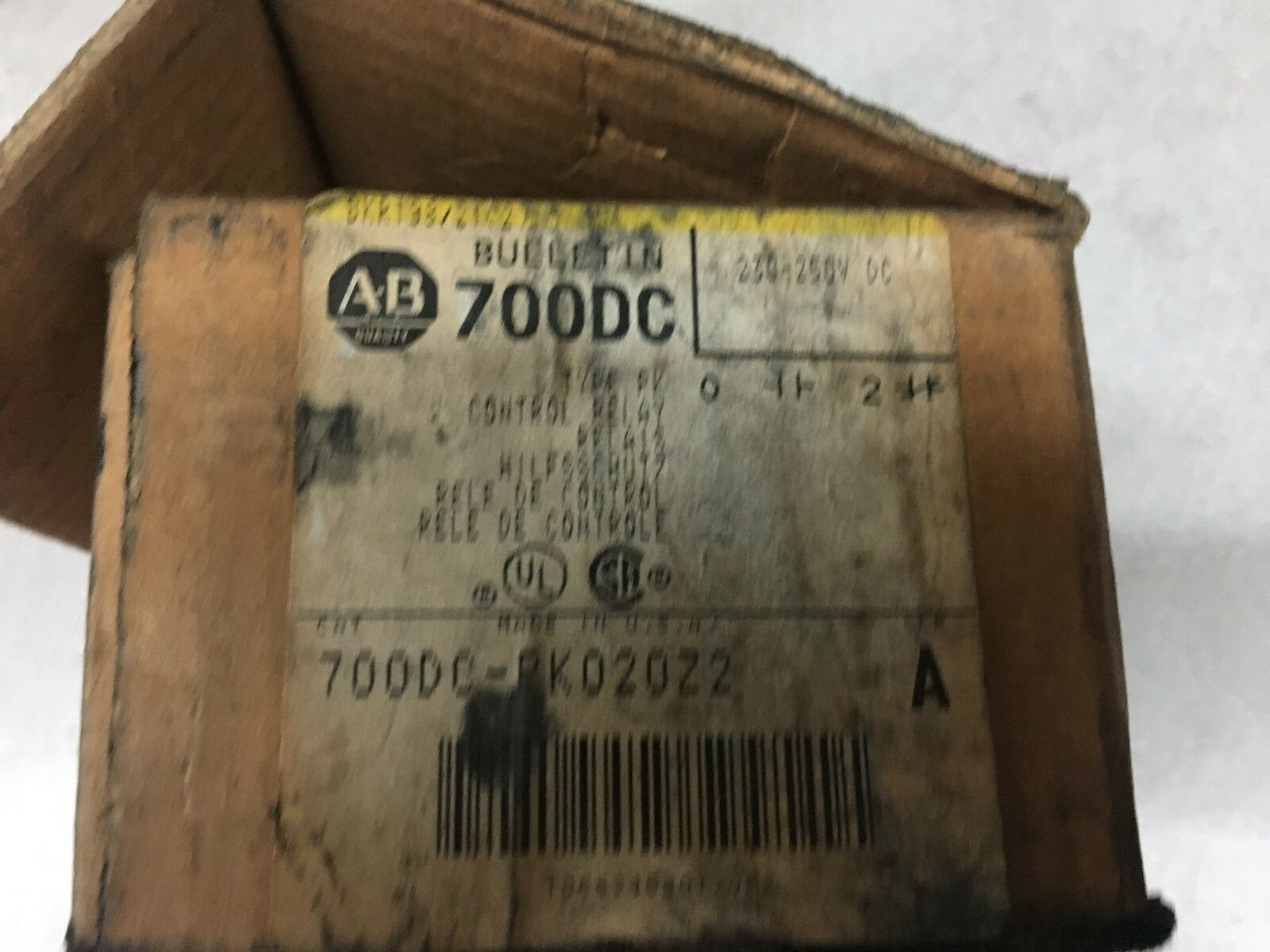 NEW IN BOX ALLEN BRADLEY RELAY 700DC-PK020Z2 SERIES A