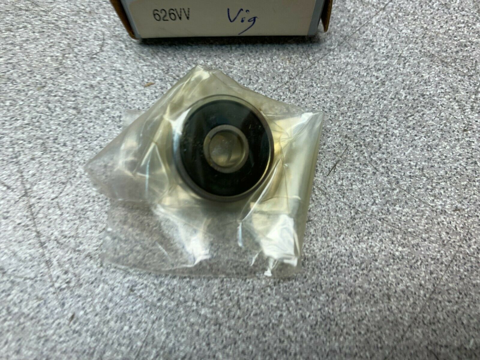 NEW IN BOX NSK BALL BEARING  626VV