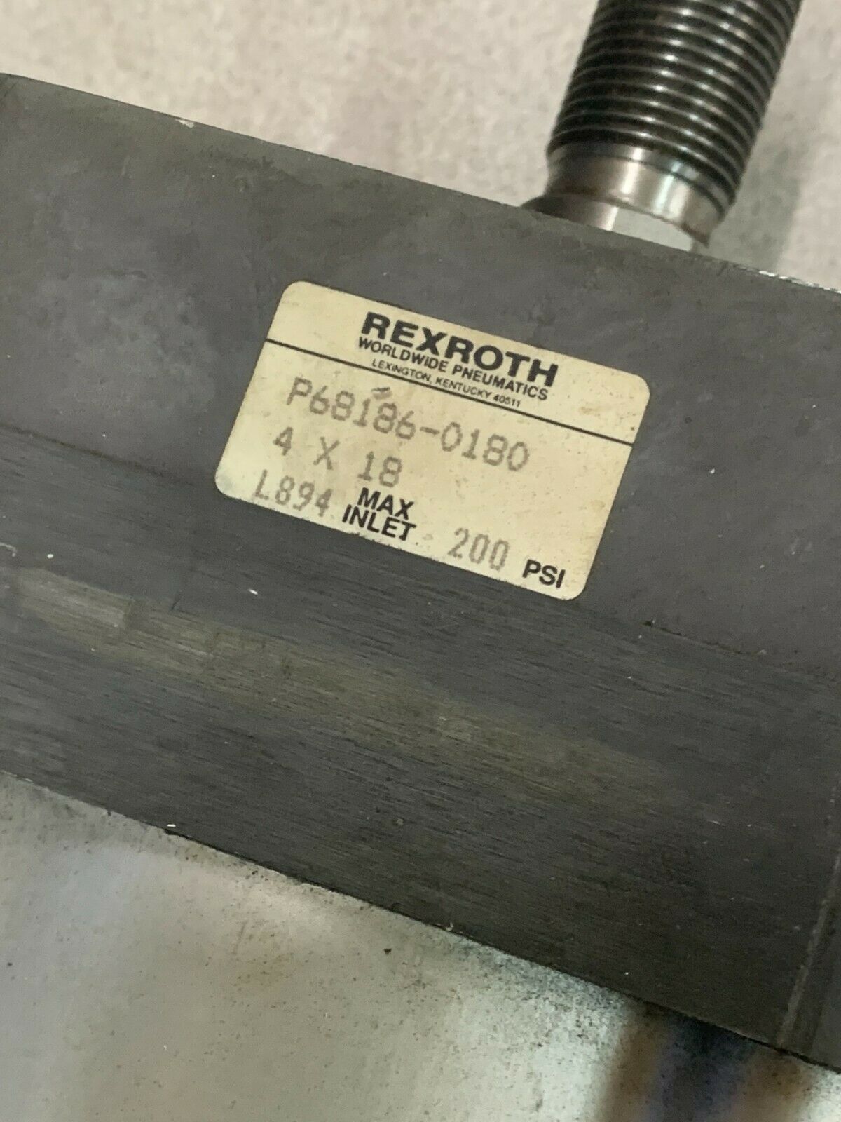 USED REXROTH PNEUMATIC CYLINDER P68186-0180