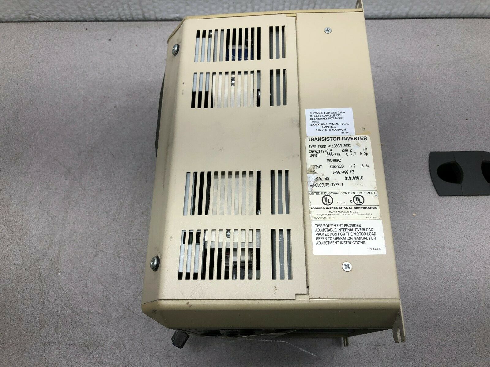 USED TOSHIBA G3 TOSVERT-130 2 HP 230 VAC INPUT 3 PH .1-80/400 HZ INVERTER DRIVE