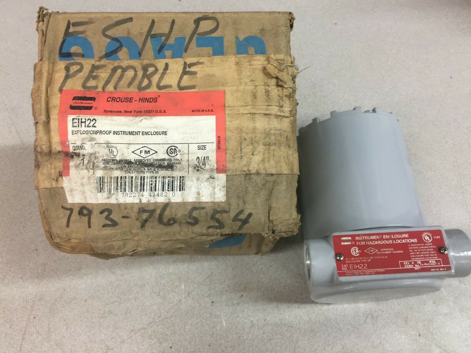 NEW IN BOX CROUSE HINDS EXPOLSION PROOF INSRUMENT ENCLOSURE EI22