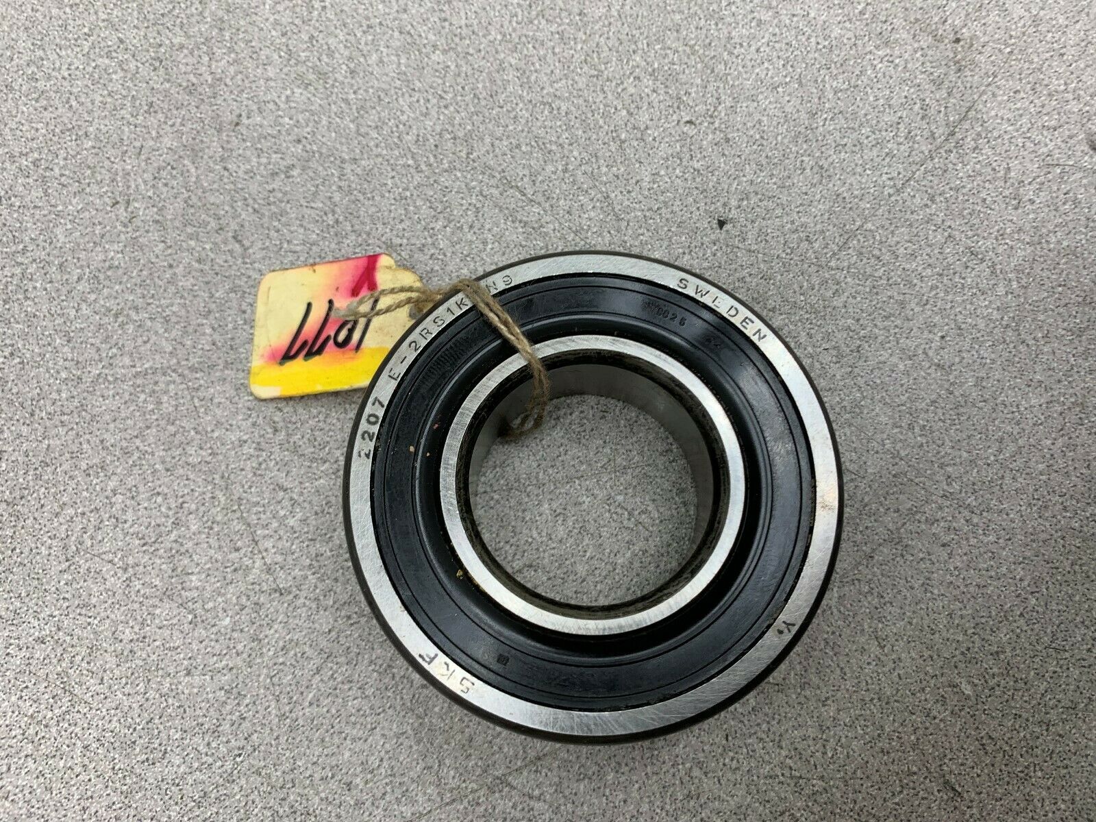 NEW NO BOX SKF BEARING 2207-E-2RS1KTN9