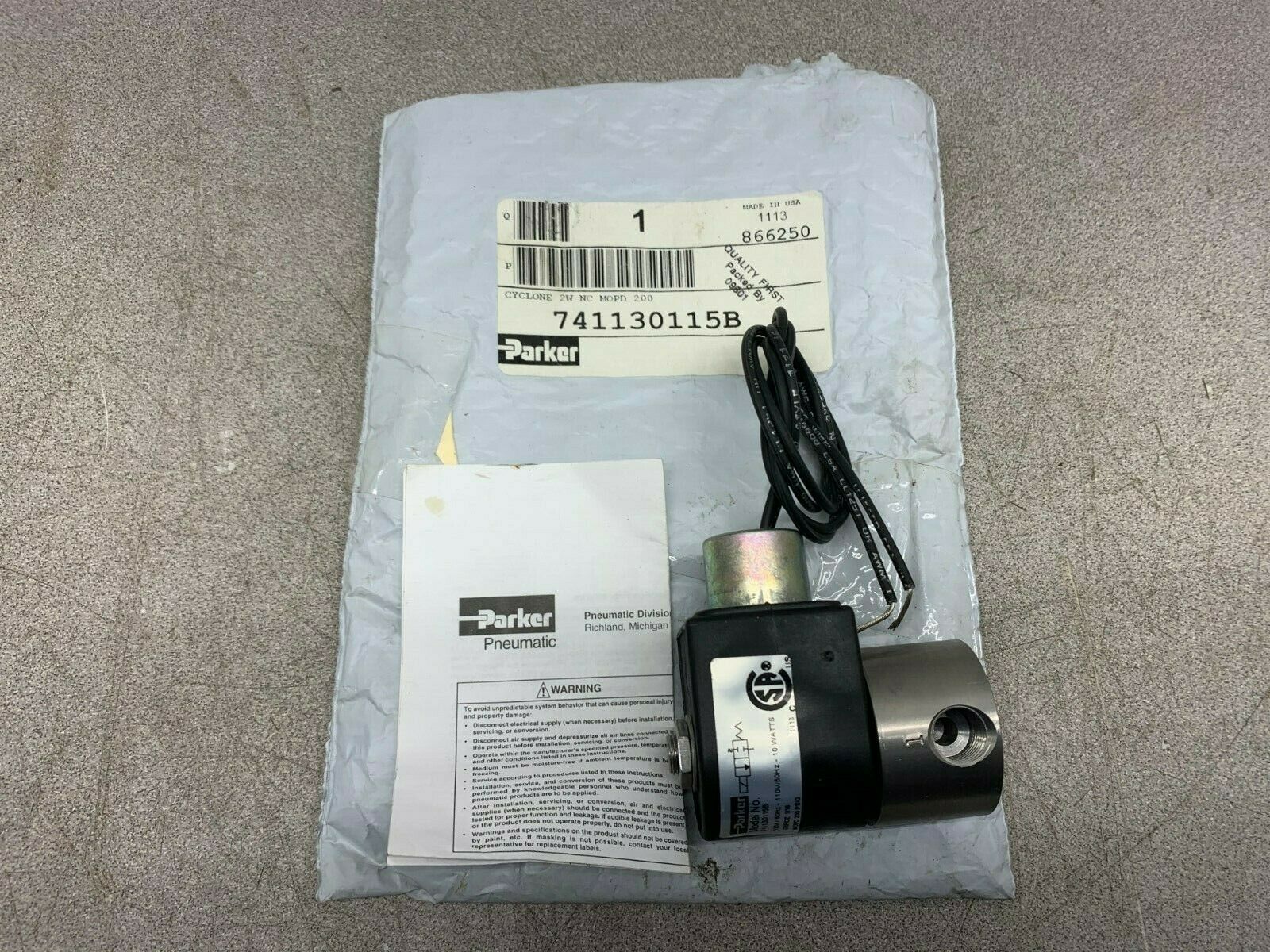 NEW IN PACKAGE PARKER VALVE 741130115B