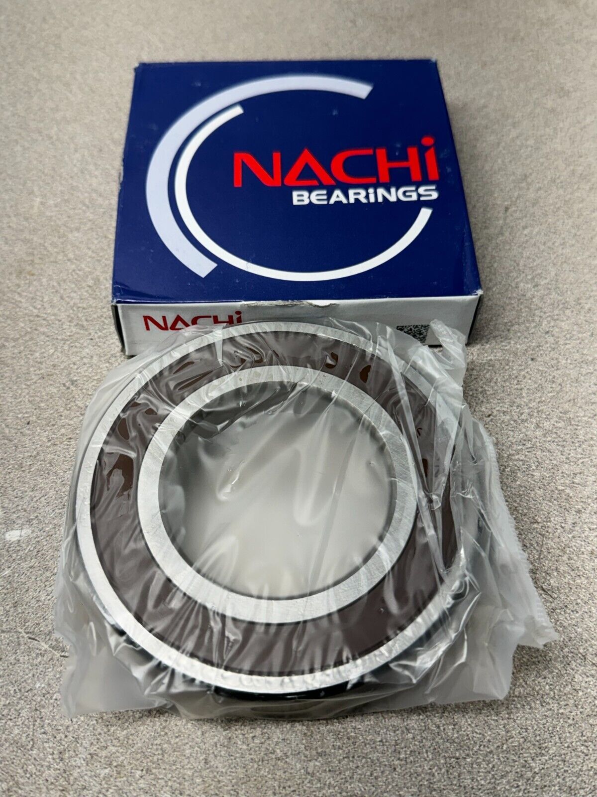 NEW IN BOX NACHI BEARING 6212-2NSEC3