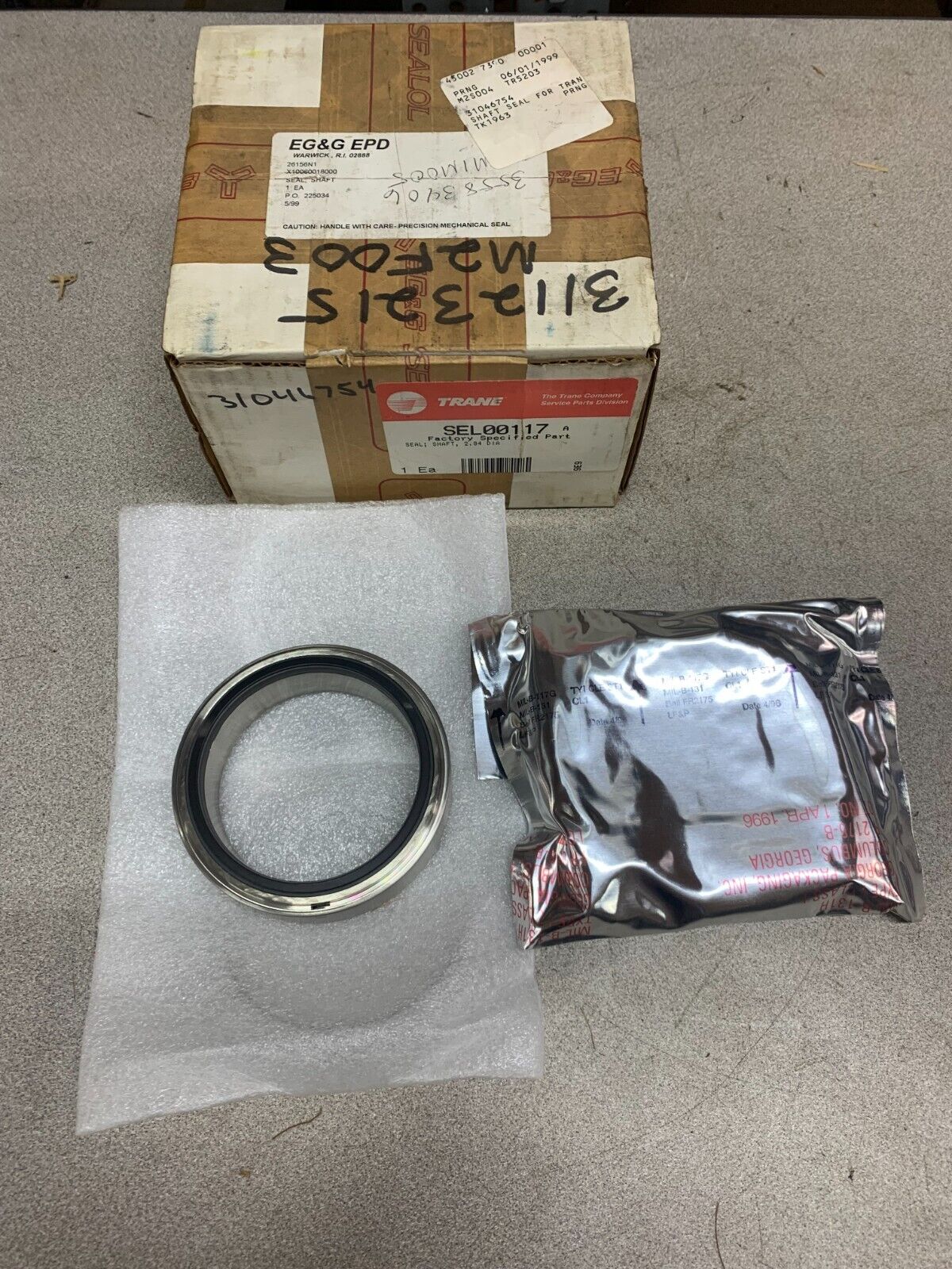 NEW IN BOX TRANE 2.94 DIA. SHAFT SEAL SEL00117