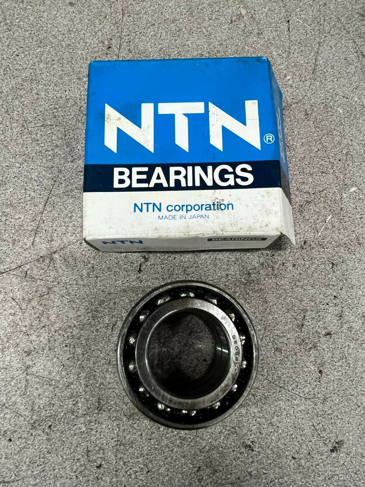 NEW IN BOX NTN DE0681 ROLLER BEARING DE0681CS18PX1/L260