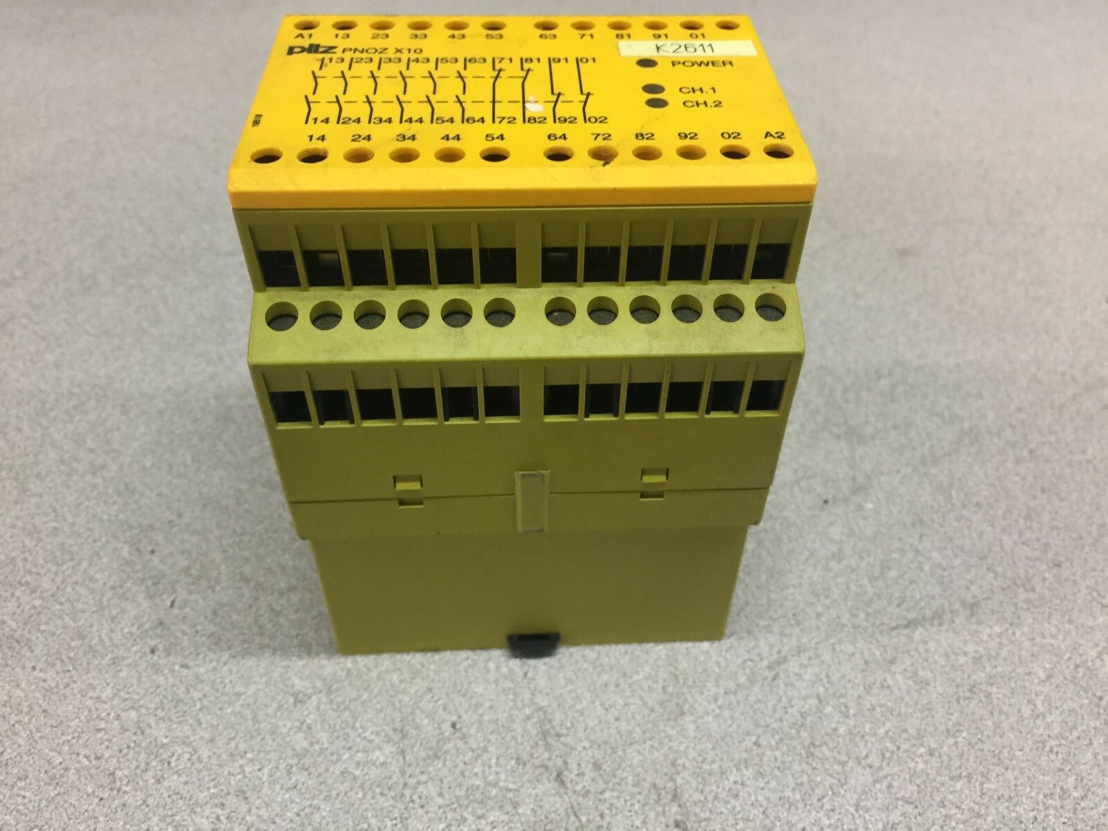 USED PILZ E-STOP SAFETY RELAY PNOZ X10