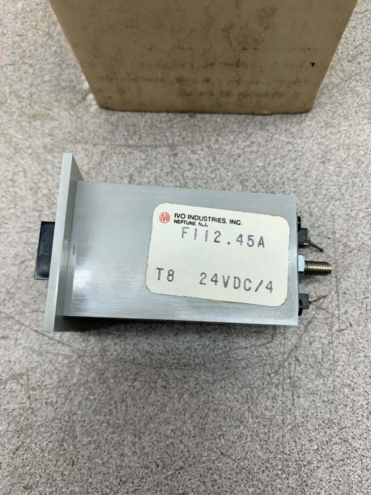 NEW IN BOX IVO 24VDC COUNTER  F112.45A